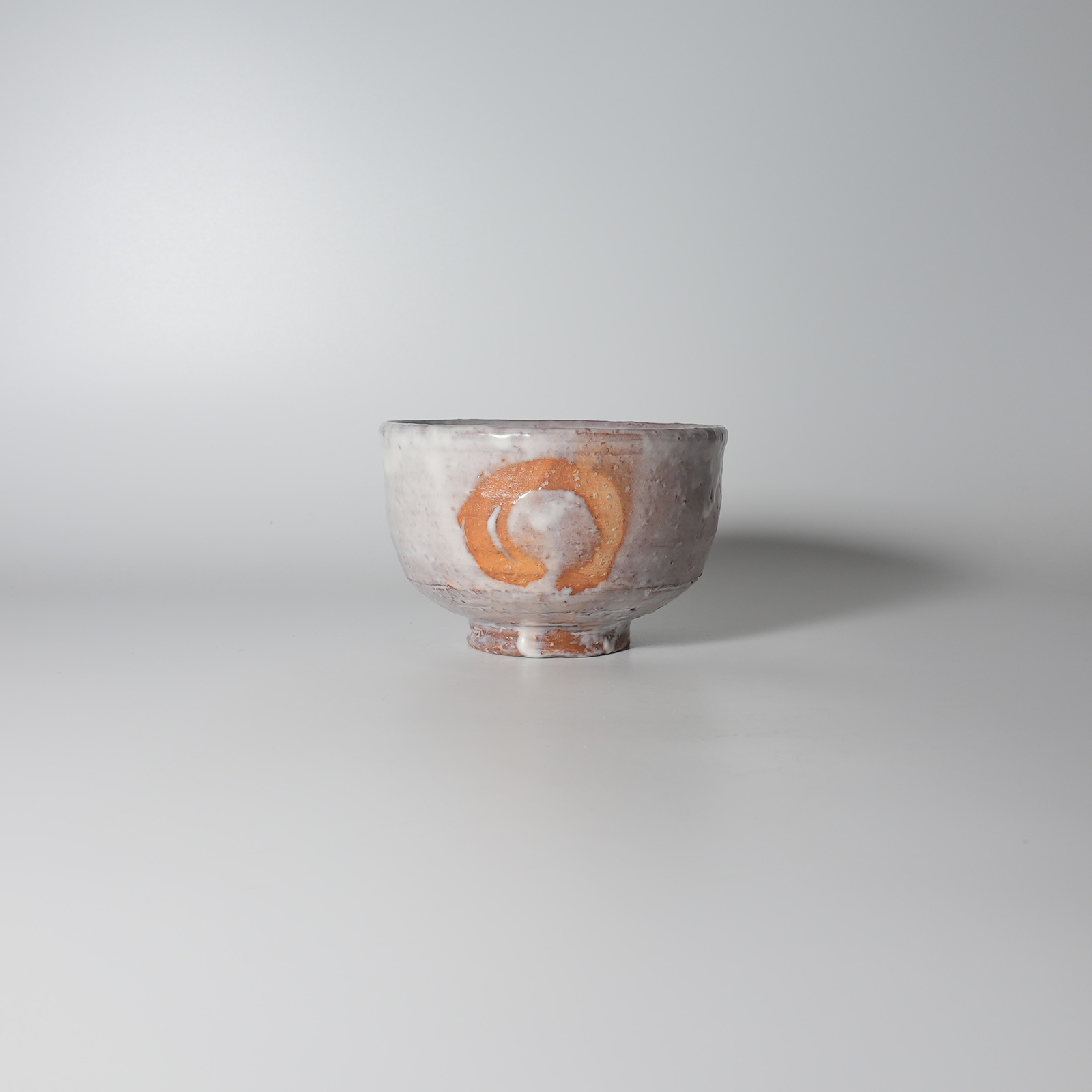Ronuki matcha chawan teabowl, Zenzo Hadano. Hagi ware. Ronuki matcha chawan teabowl, Zenzo Hadano. Hagi ware.