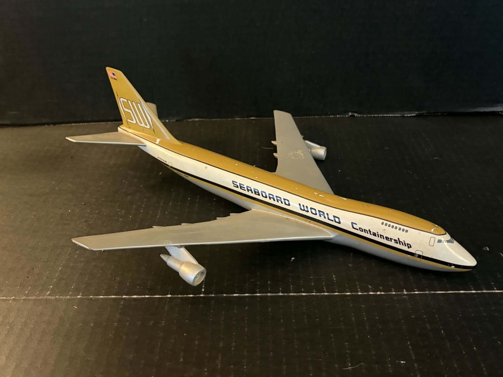 VINTAGE 1:200 SCALE SEABOARD JET ADVANCE BOEING 747 N701SW MODEL PARTS RESTORE 