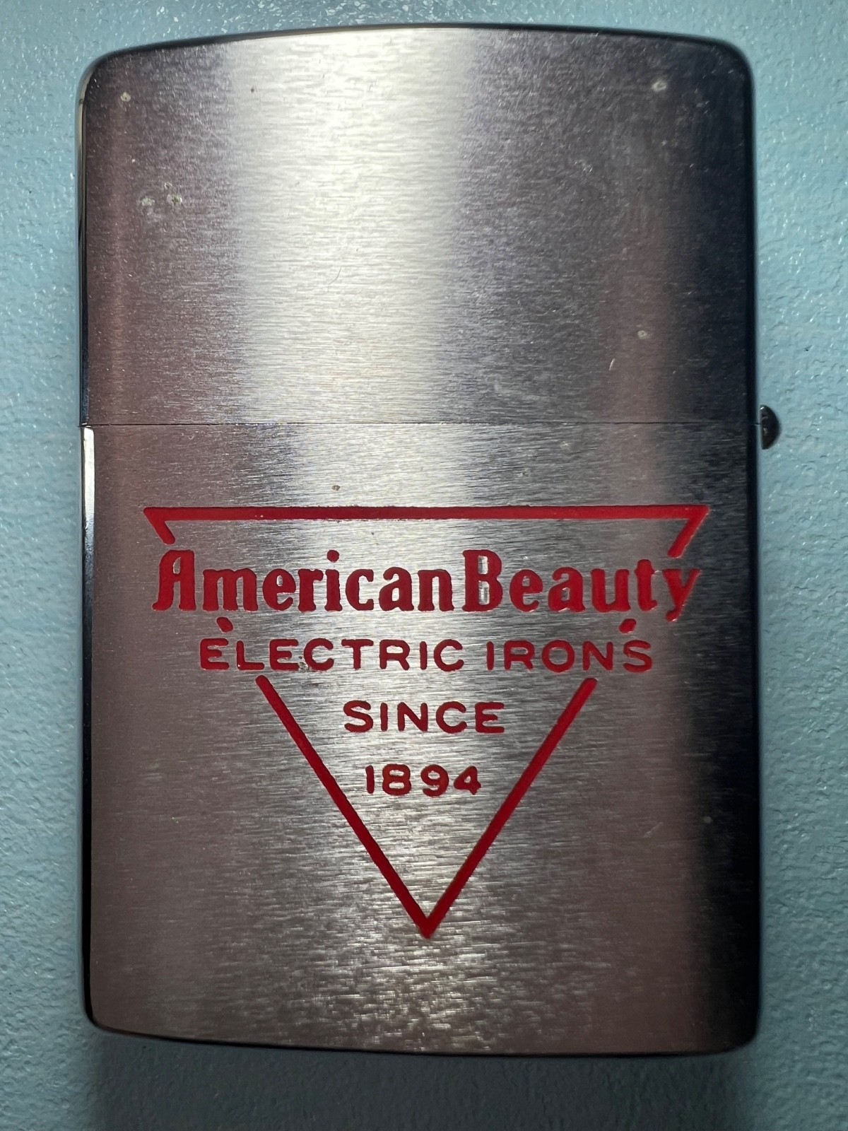 MINT 25 Zippo Lighters in case 1950-57 Detroit American Beauty Electric Irons MINT 25 Zippo Lighters in case 1950-57 Detroit American Beauty Electric Irons