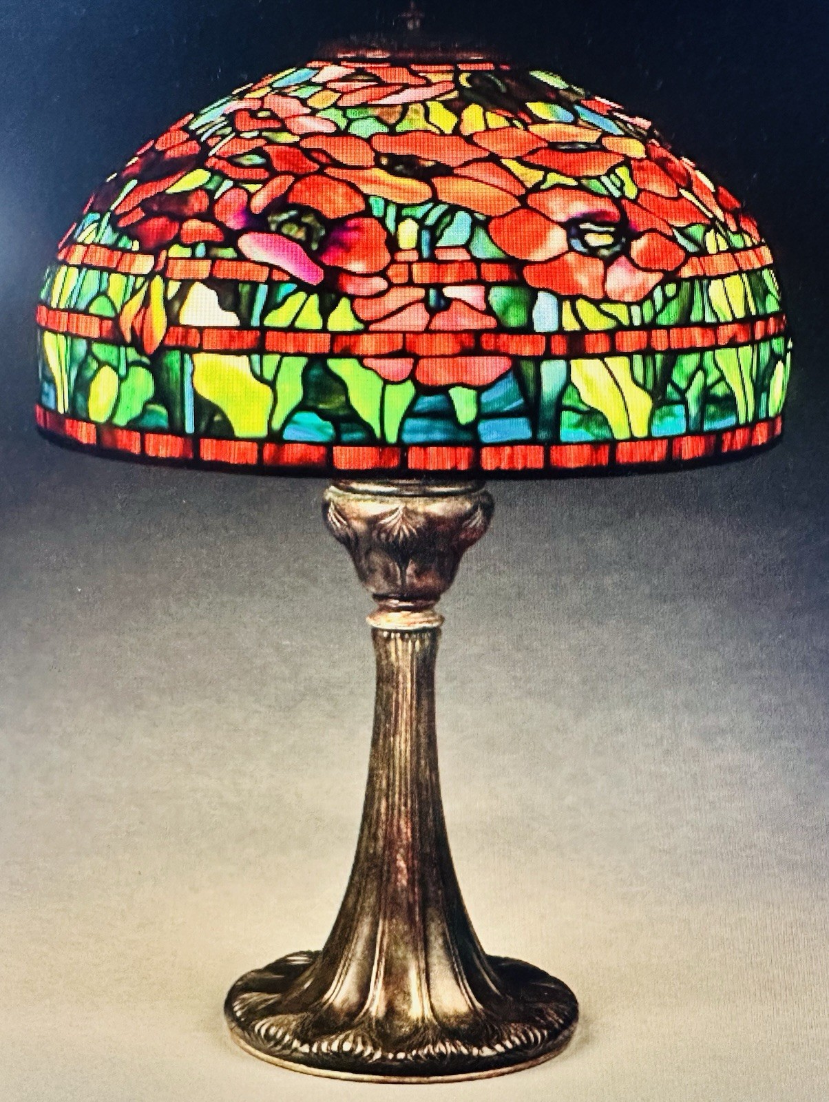 BEAUTIFUL ORIGINAL STUDIOS ORIENTAL POPPY LEADED GLASS TABLE LAMP