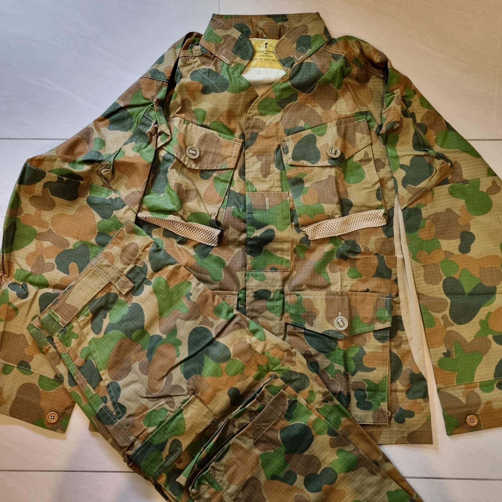 Extremely rare special forces Platatac SASR jungle cam development uniform large Extremely rare special forces Platatac SASR jungle cam development uniform large