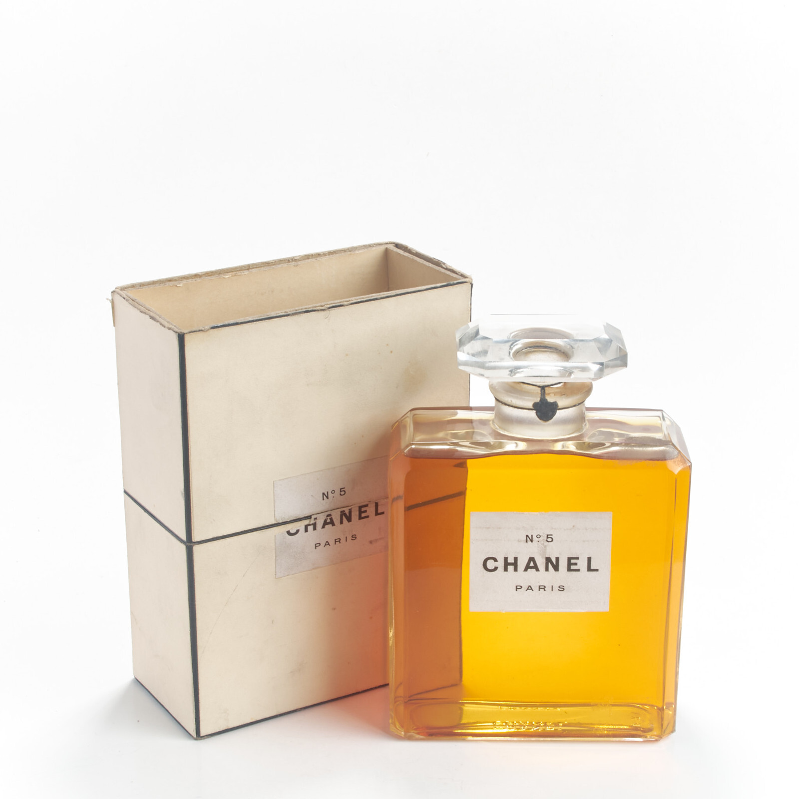 Chanel No5 Parfum 500ml 16.9OZ Perfume Grand Extrait Vintage Dot No 5 Sealed Chanel No5 Parfum 500ml 16.9OZ Perfume Grand Extrait Vintage Dot No 5 Sealed