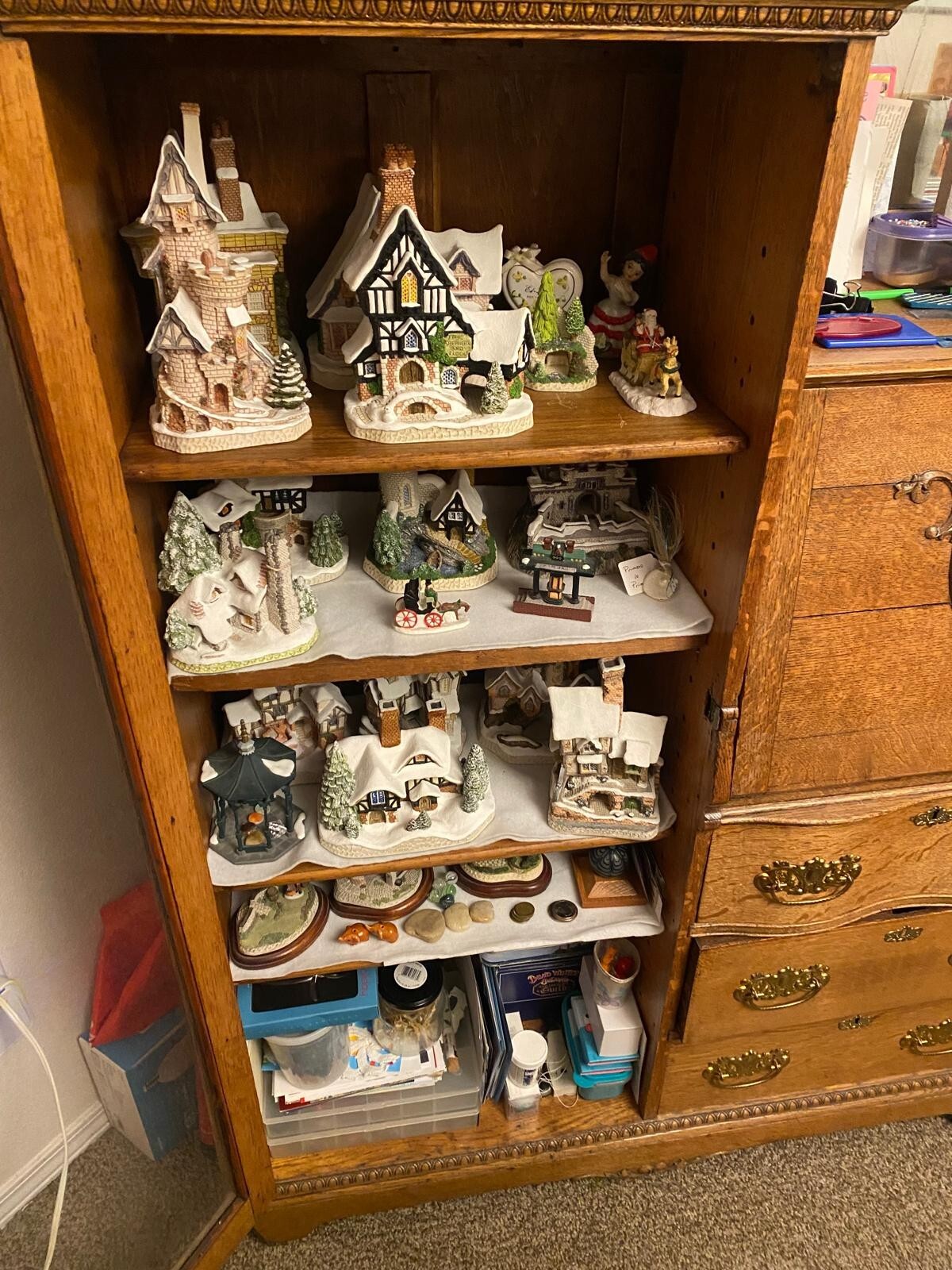 Vintage David Winter Cottages, Thomas Kinkade Art