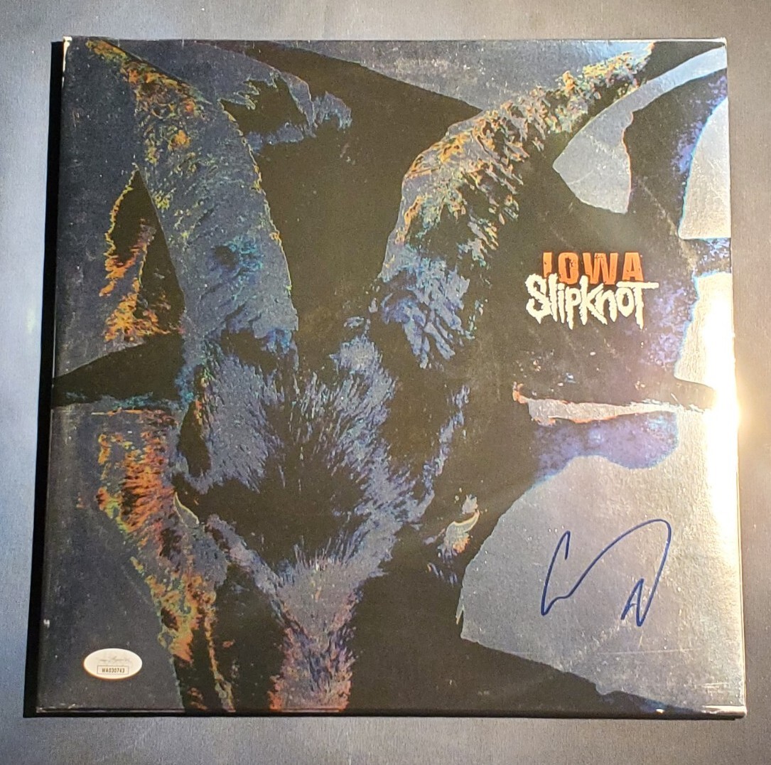Corey Taylor SLIPKNOT LP Record IOWA Double Pressing 2001 Signed JSA AUTHENTIC Corey Taylor SLIPKNOT LP Record IOWA Double Pressing 2001 Signed JSA AUTHENTIC