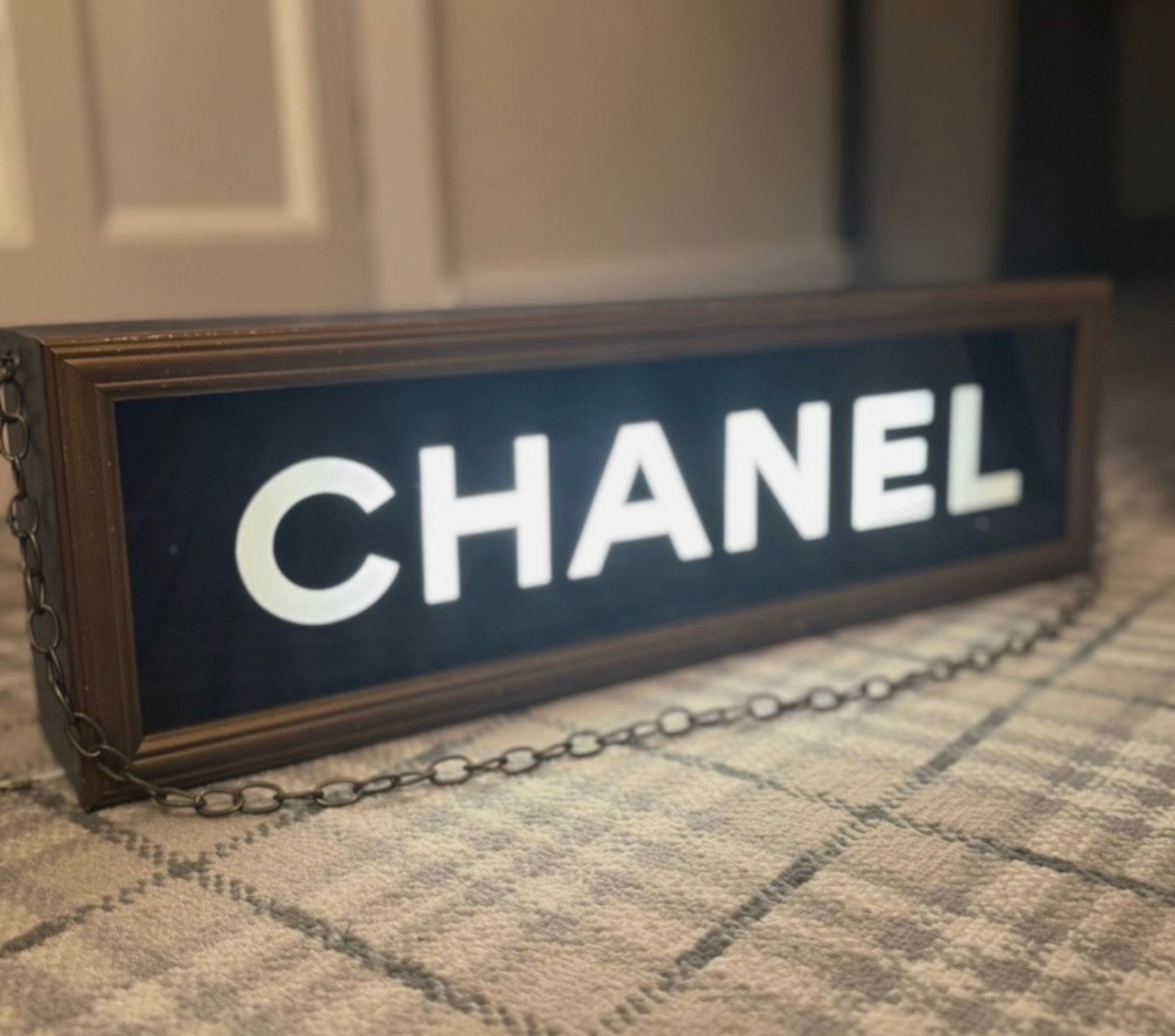 RARE 1970’s CHANEL ILLUMINATED SIGN VINTAGE SHOP SIGN RETAILER SHOWROOM SIGN RARE 1970’s CHANEL ILLUMINATED SIGN VINTAGE SHOP SIGN RETAILER SHOWROOM SIGN