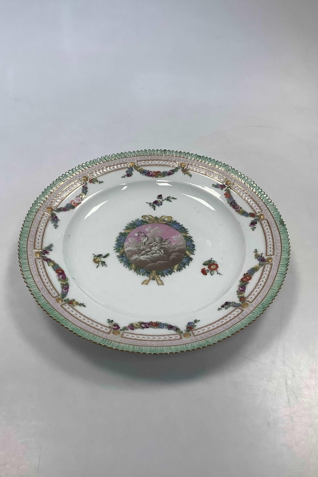 13 Royal Copenhagen Dinner Plates Holsten-Gottorp Set from 1783 ( Flora Danica 13 Royal Copenhagen Dinner Plates Holsten-Gottorp Set from 1783 ( Flora Danica