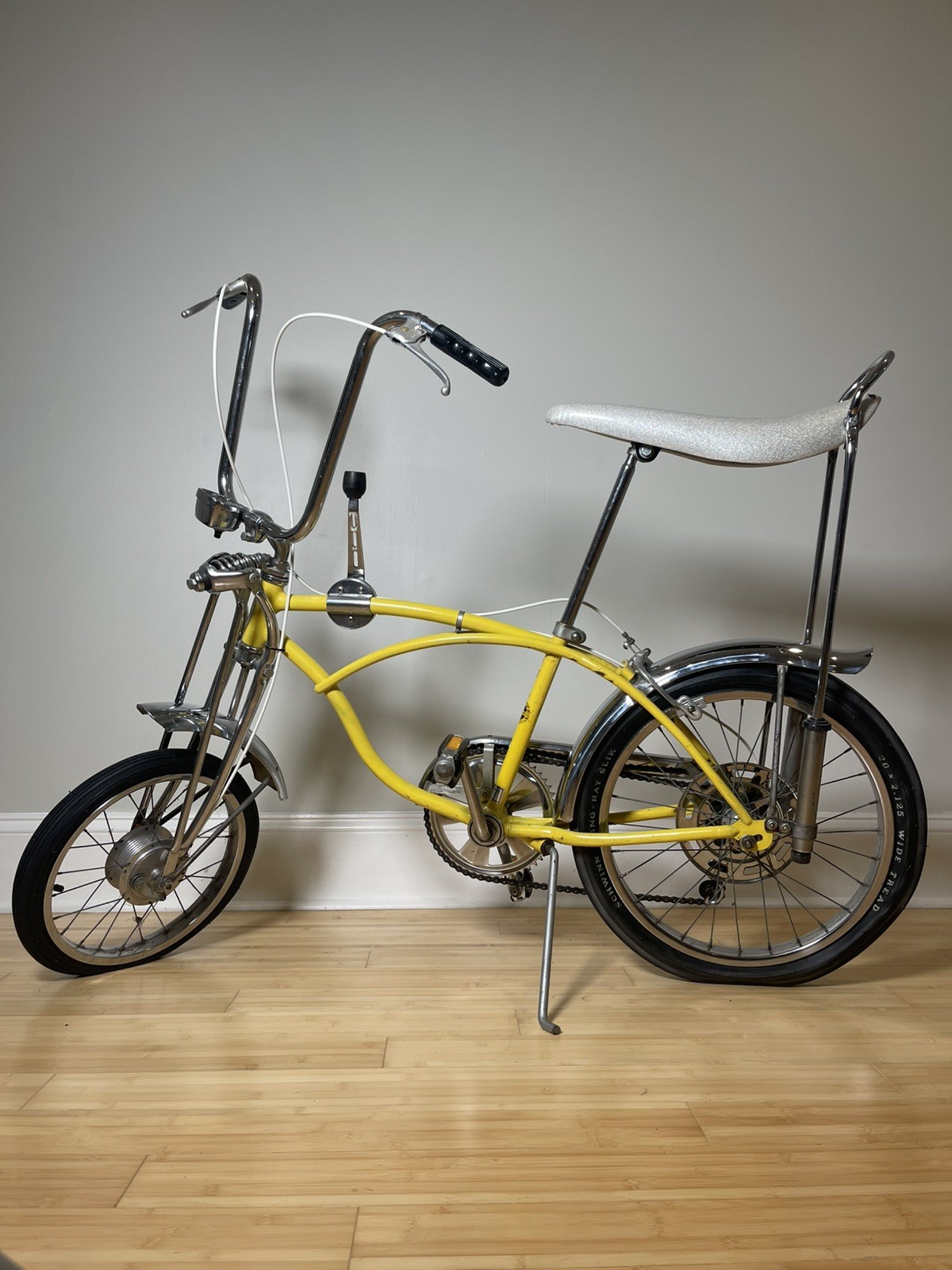 1970 Schwinn Lemon Peeler Bicycle | Original 5 Speed Krate Stingray 1970 Schwinn Lemon Peeler Bicycle | Original 5 Speed Krate Stingray