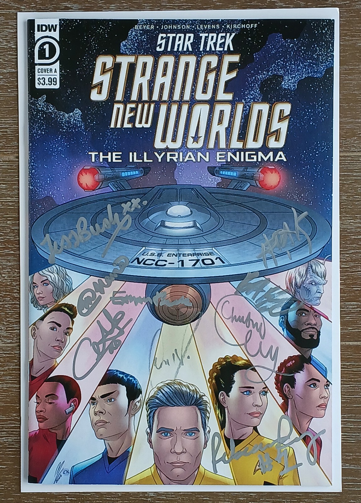 Star Trek: Strange New Worlds The Illyrian Enigma #1 Signed by Entire Cast Star Trek: Strange New Worlds The Illyrian Enigma #1 Signed by Entire Cast