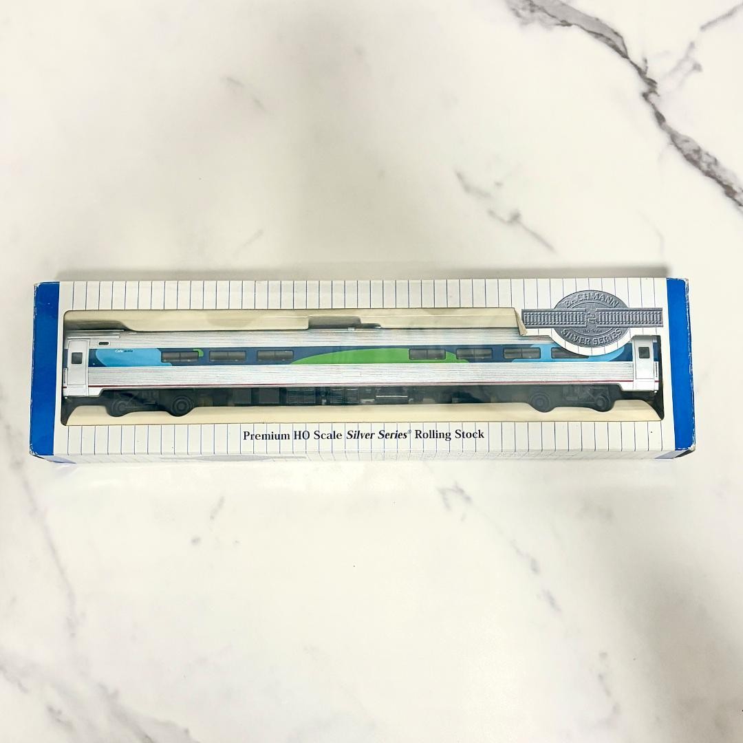 Bachmann HO gauge 85' Amfleet Amtrak 13113 #eff05f