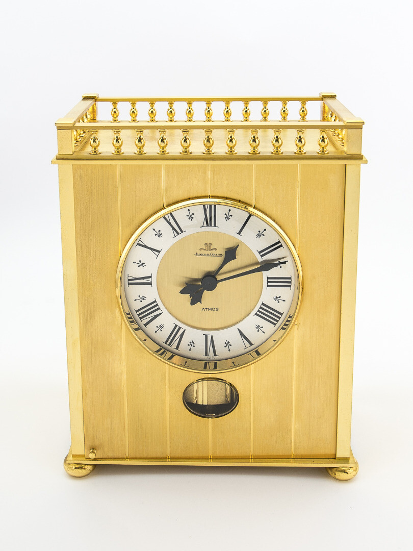 Very fine and rare Jaeger LeCoultre Atmos V TRIANON made between 1969 -1974