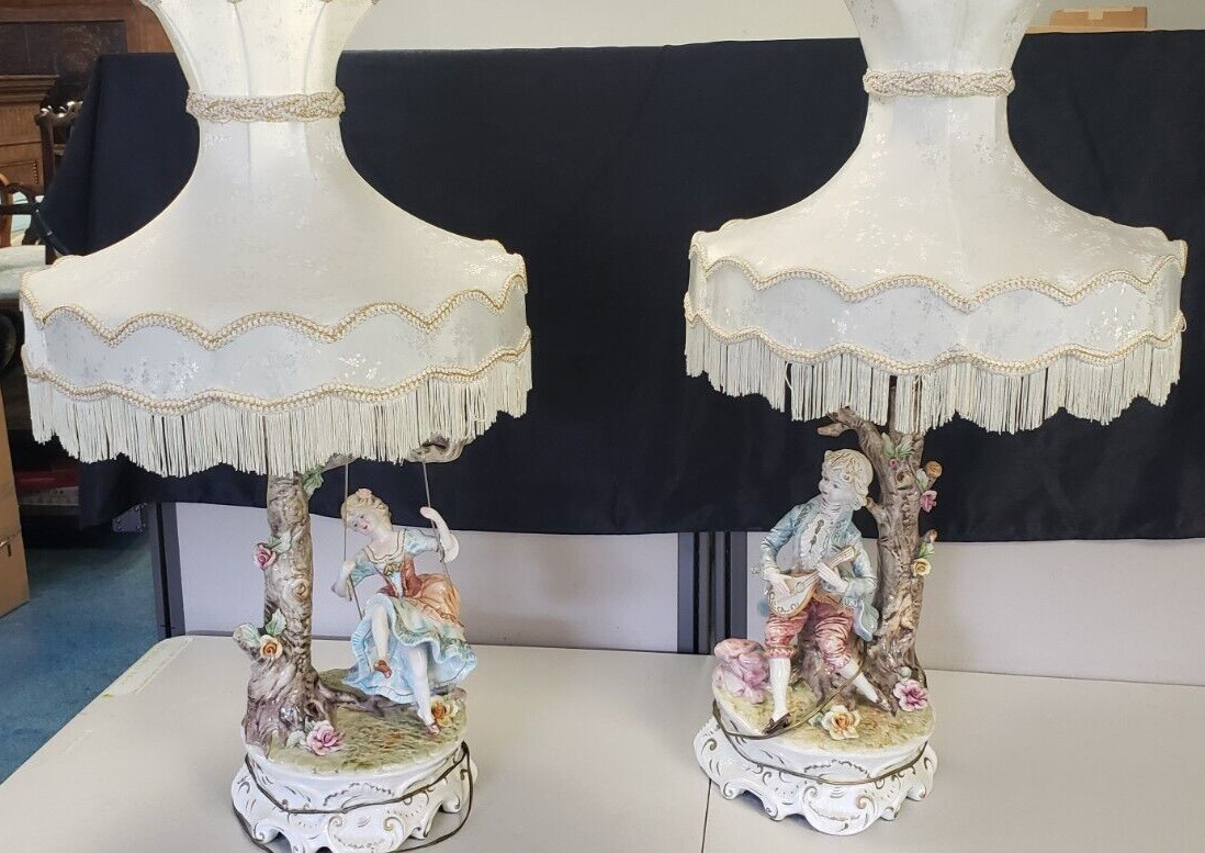Antique Huge Capodimonte Italian Rococo French Lamps Romeo And Juliet Antique Huge Capodimonte Italian Rococo French Lamps Romeo And Juliet
