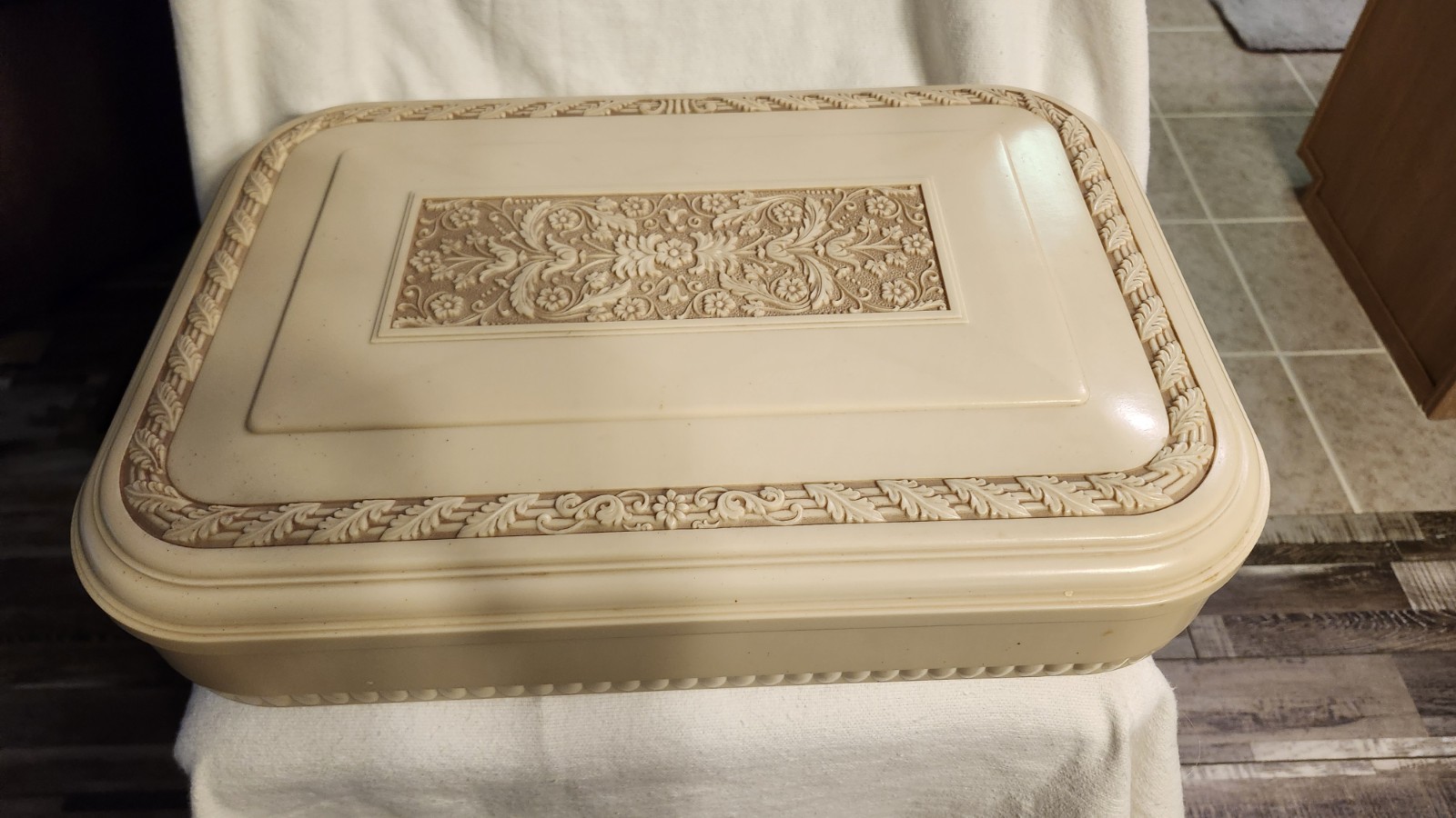 PLASKON SILVERWARE CASE WITH 59 PC.FAIRFIELD COMMUNITY ONEIDA SILVERWARE, RARE, PLASKON SILVERWARE CASE WITH 59 PC.FAIRFIELD COMMUNITY ONEIDA SILVERWARE, RARE,