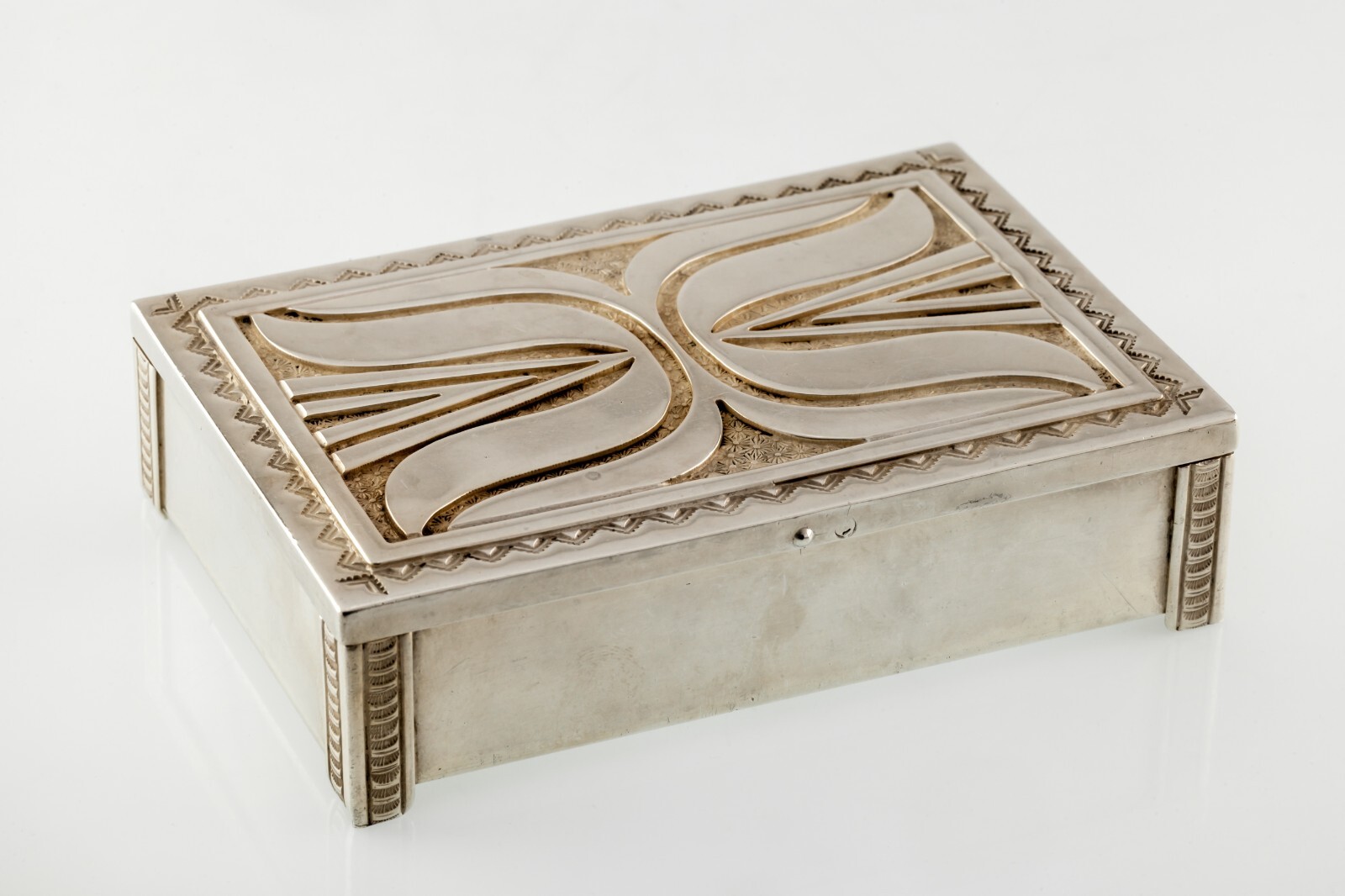Kenneth Begay Signed Navajo Sterling Silver Cigarette Box White Hogan Vintage Kenneth Begay Signed Navajo Sterling Silver Cigarette Box White Hogan Vintage