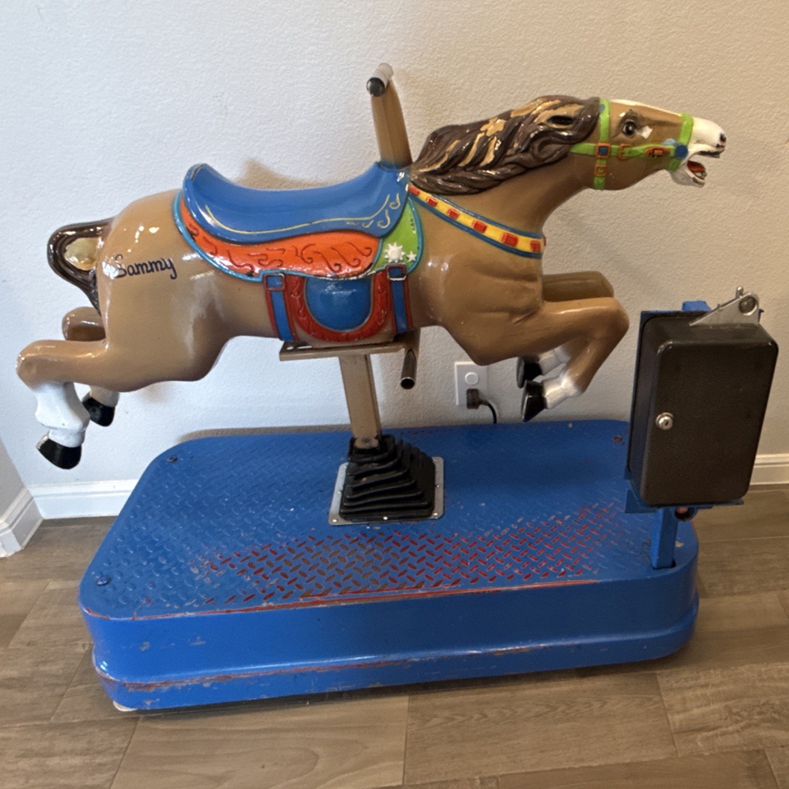 Sammy Kiddie Ride Horse Arcade Machine Coin-Operated Mechanical Sammy Kiddie Ride Horse Arcade Machine Coin-Operated Mechanical
