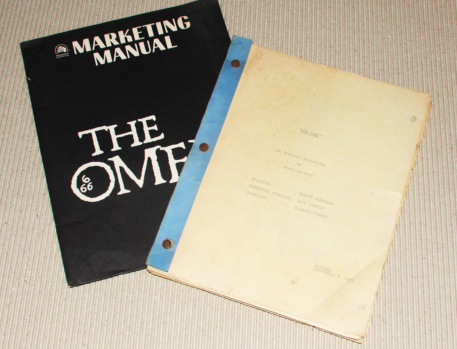 THE OMEN 1976 script + marketing manual Richard Donner Gregory Peck the omen