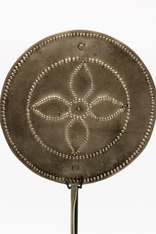 Mapuche pin with an outstanding embossed flower. Handmade (German silver alpaca)