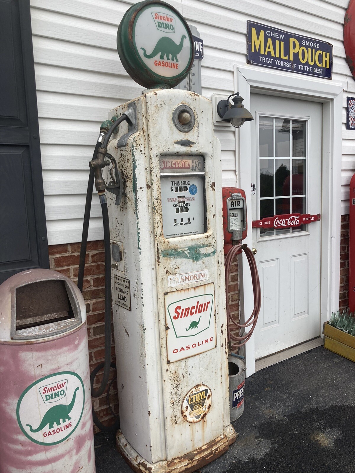 Original Dino Gas Sinclair Gas Pump 540 Bennett Original Signs Nozzle