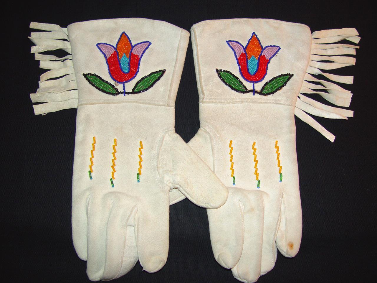 Native American Nez Perce Wedding Gloves 1920's from Bob Olson Collection Native American Nez Perce Wedding Gloves 1920's from Bob Olson Collection