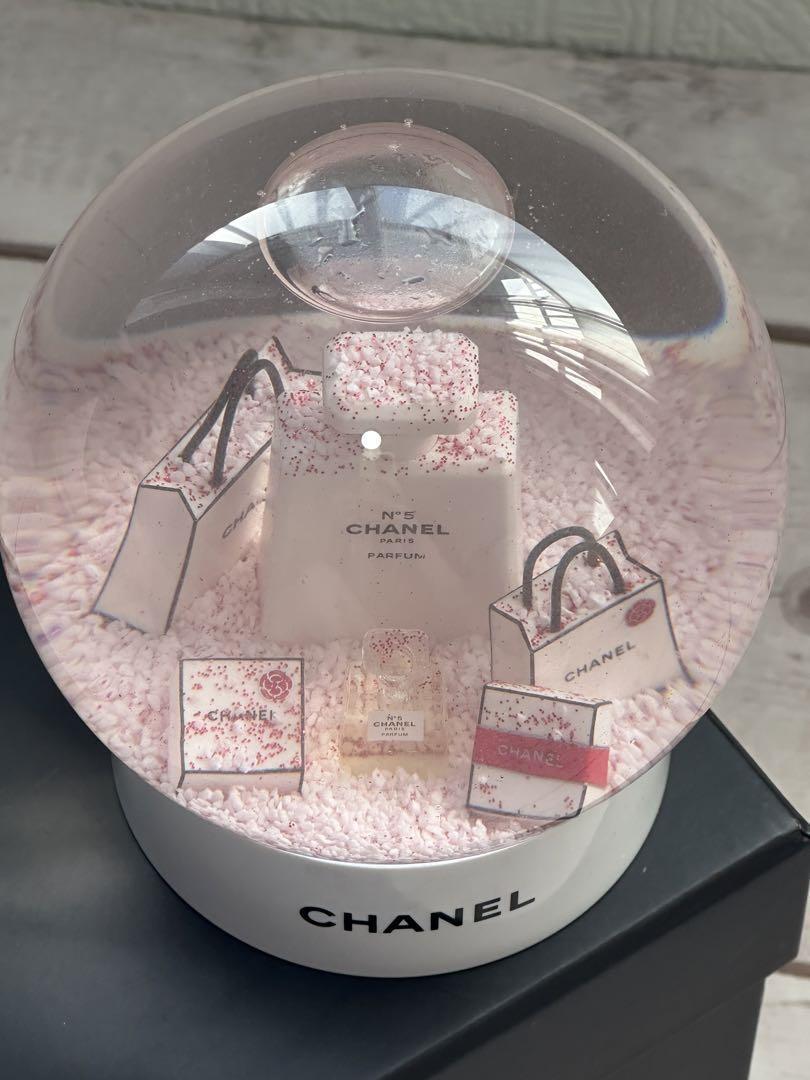 CHANEL Snow Globe Pink White Dome Perfume Bottle Rare Glitter Shine 2016 w/box CHANEL Snow Globe Pink White Dome Perfume Bottle Rare Glitter Shine 2016 w/box