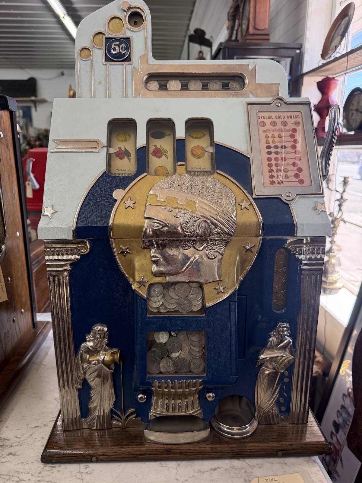 Mills 5 Cent Solt Machine, Roman Head, Working, Circa 1925 Mills 5 Cent Solt Machine, Roman Head, Working, Circa 1925