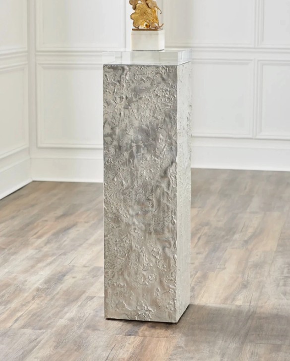 John-Richard Solo Pedestal II John-Richard Solo Pedestal II