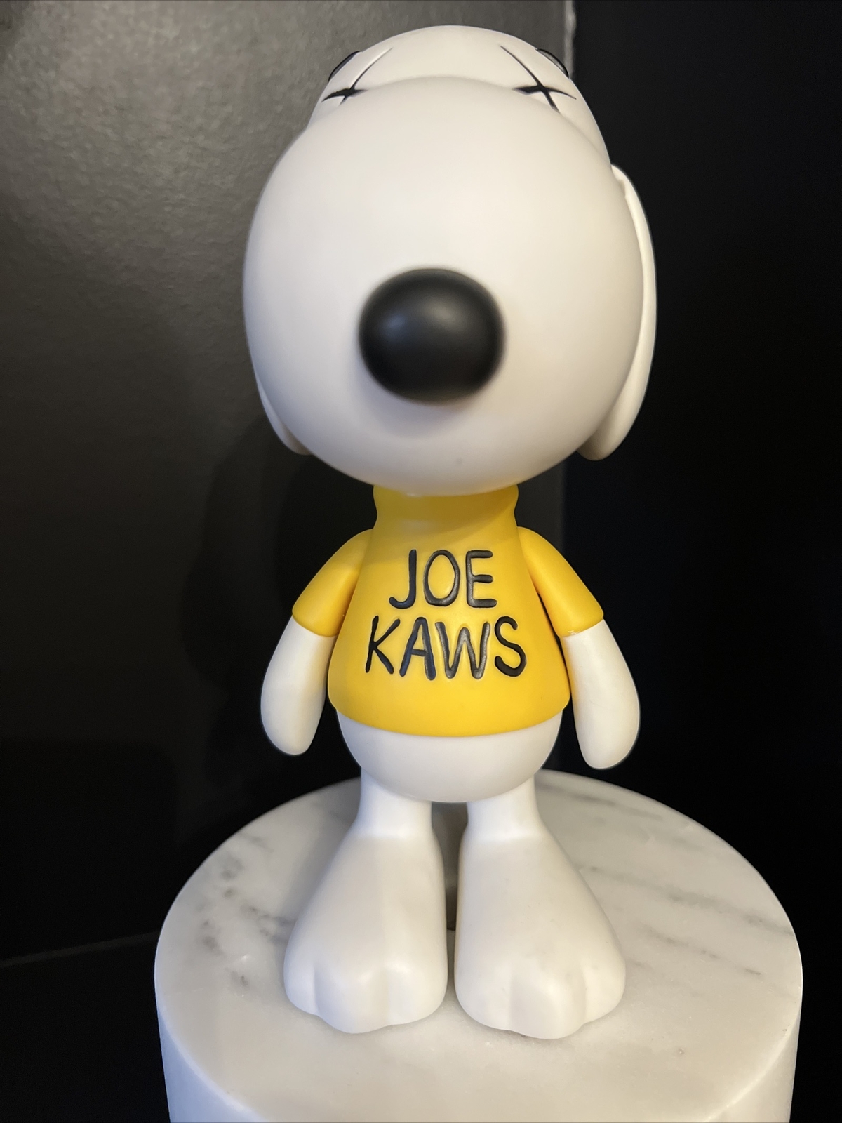 KAWS X Peanuts Snoopy Vinyl Figure Joe Kaws 2011 KAWS X Peanuts Snoopy Vinyl Figure Joe Kaws 2011