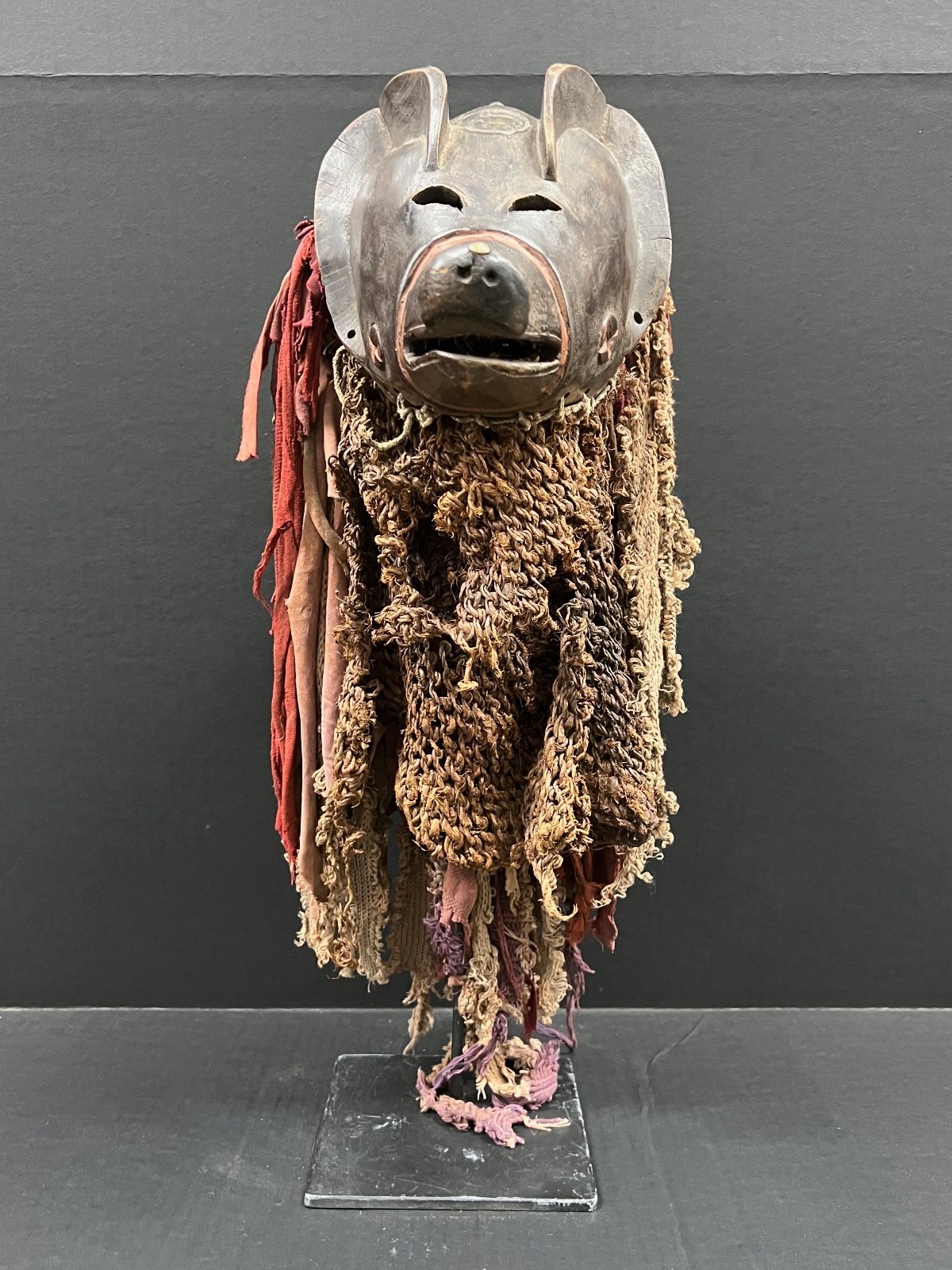 AFRICAN TRIBAL ART CARVED WOOD NGULU PIG MASK WITH METAL DISPLAY STAND AFRICAN TRIBAL ART CARVED WOOD NGULU PIG MASK WITH METAL DISPLAY STAND