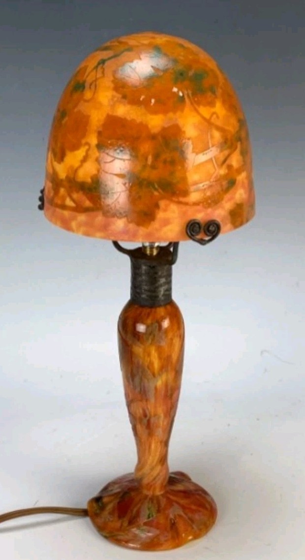 ORIGINAL FRENCH Daum Nancy Cameo Glass Lamp C.1900 ORIGINAL FRENCH Daum Nancy Cameo Glass Lamp C.1900