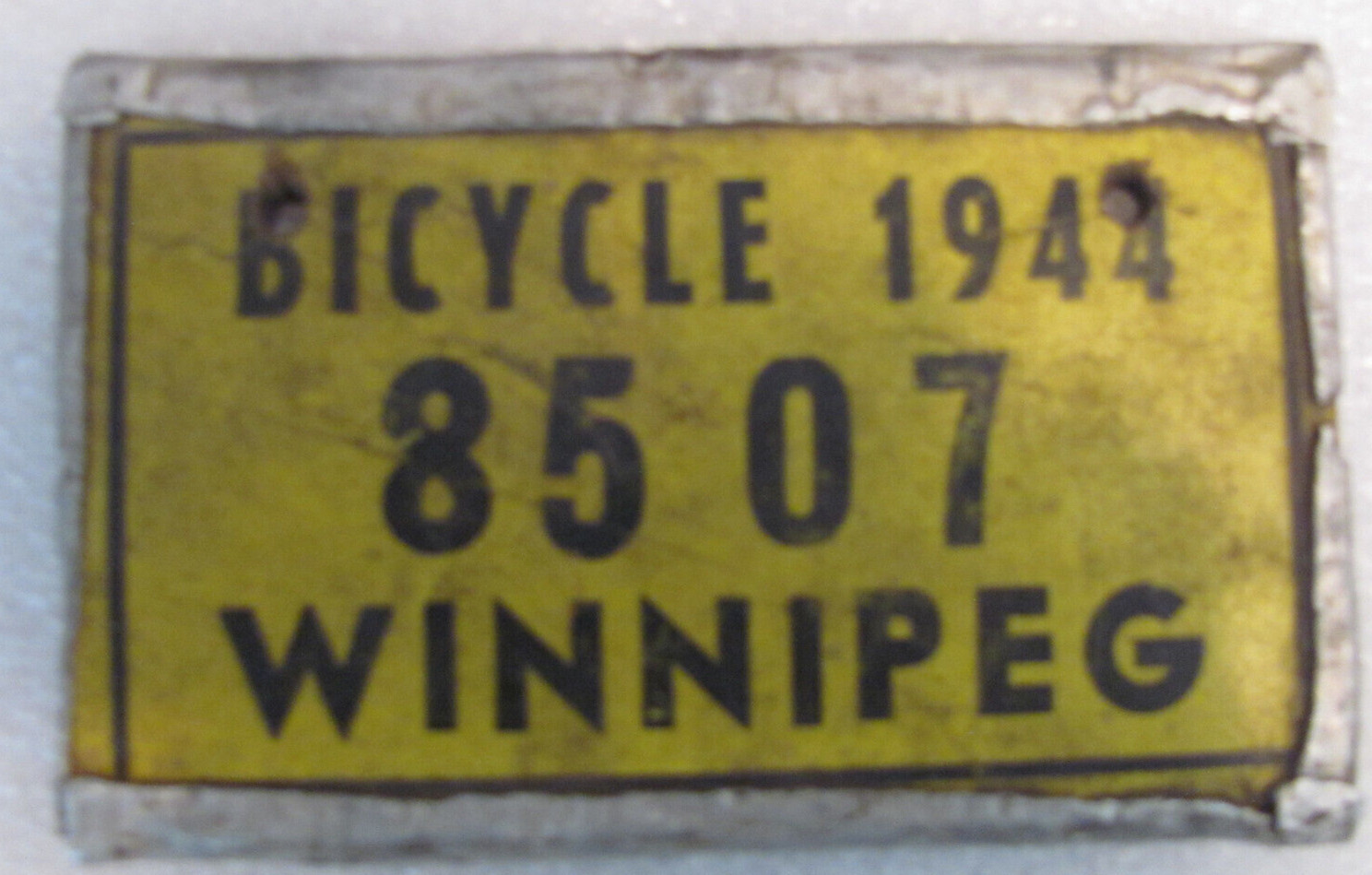 RARE GENUINE ORIGINAL 1944 WOOD BICYCLE LICENSE PLATE WINNIPEG MANITOBA CANADA