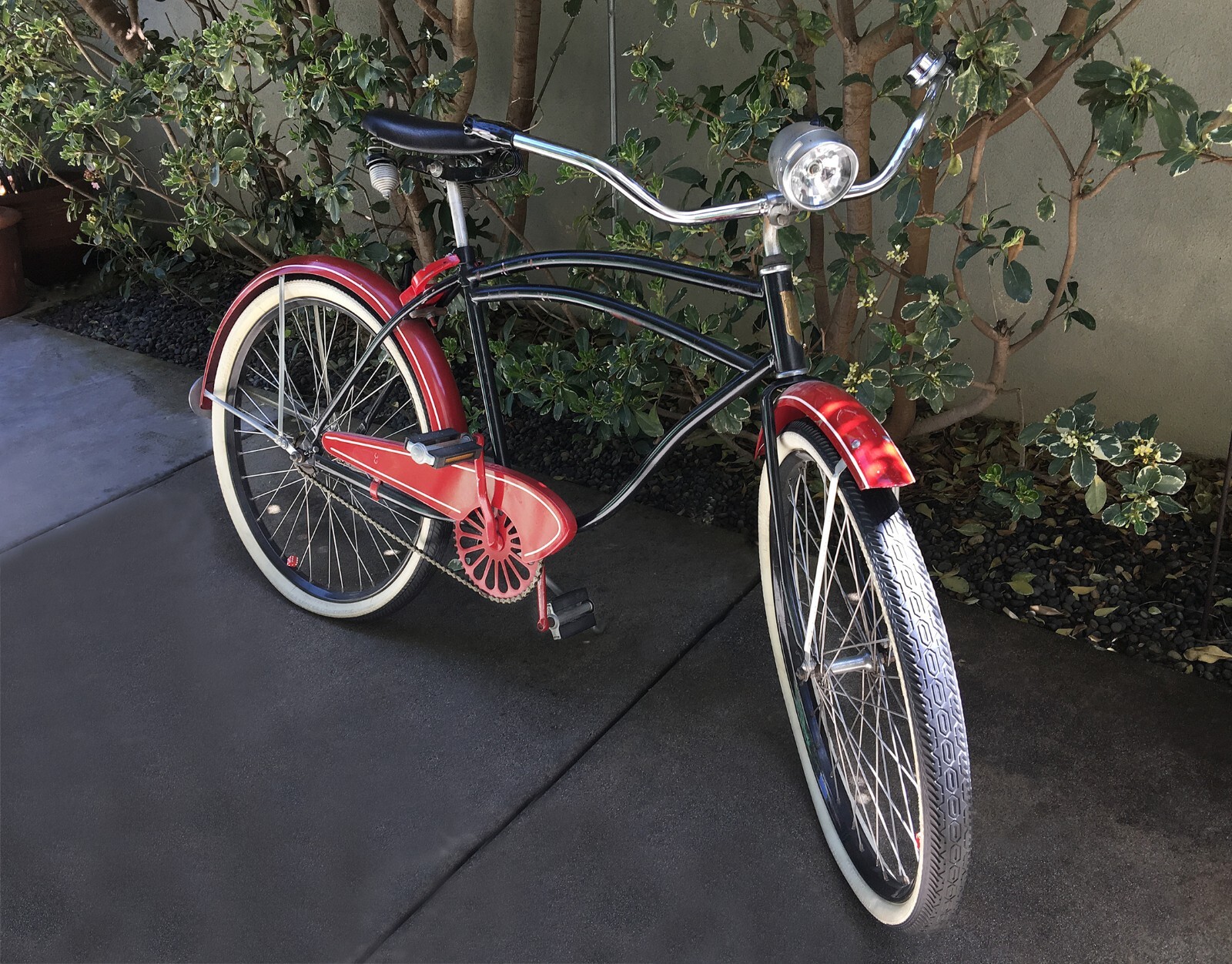 Vintage Shelby Flyer bicycle, Carlisle Lightning Indian Head Balloon Tires Vintage Shelby Flyer bicycle, Carlisle Lightning Indian Head Balloon Tires