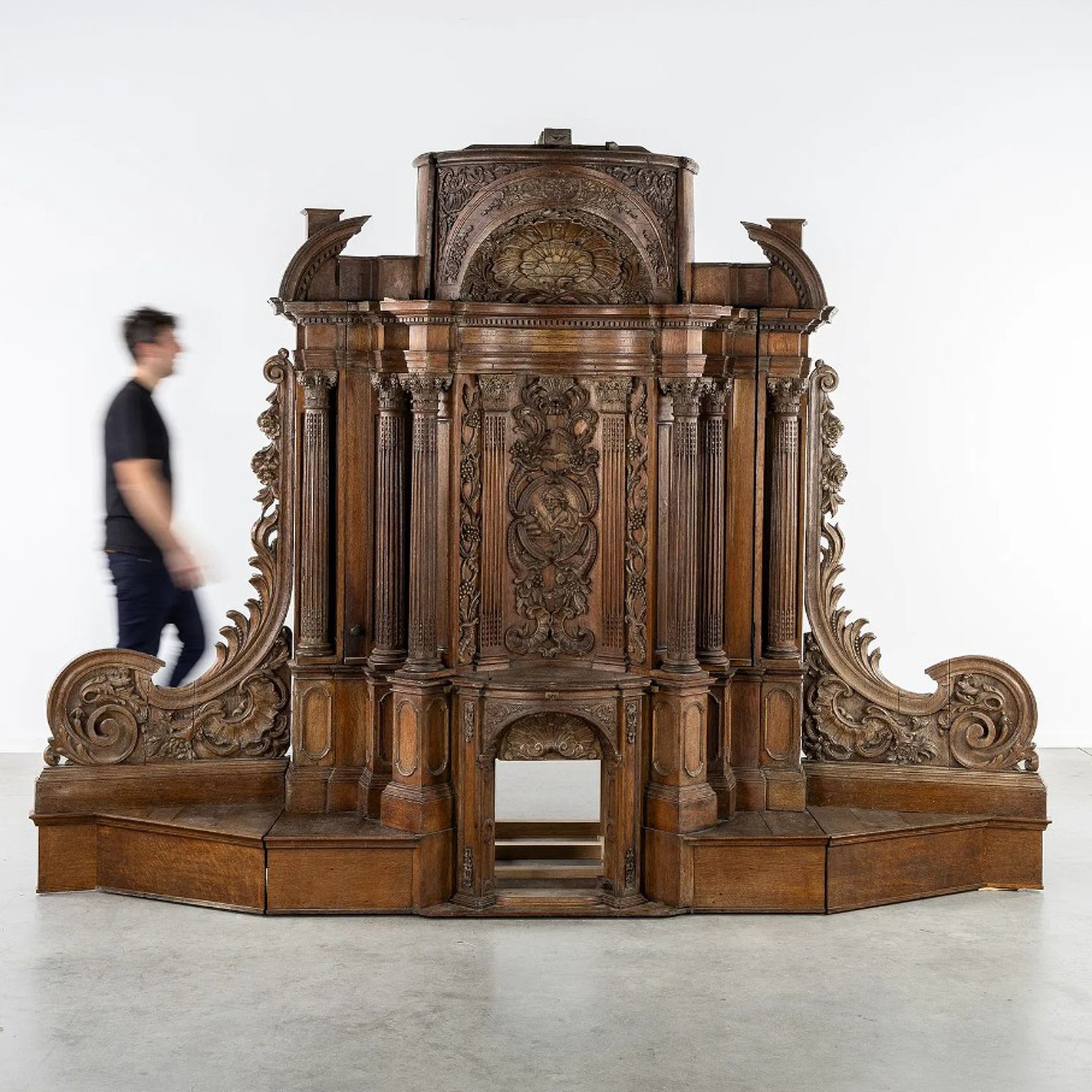 1700's Antique Baroque Church Altar Retable in Oak Wood by Laurent Delvaux 1700's Antique Baroque Church Altar Retable in Oak Wood by Laurent Delvaux