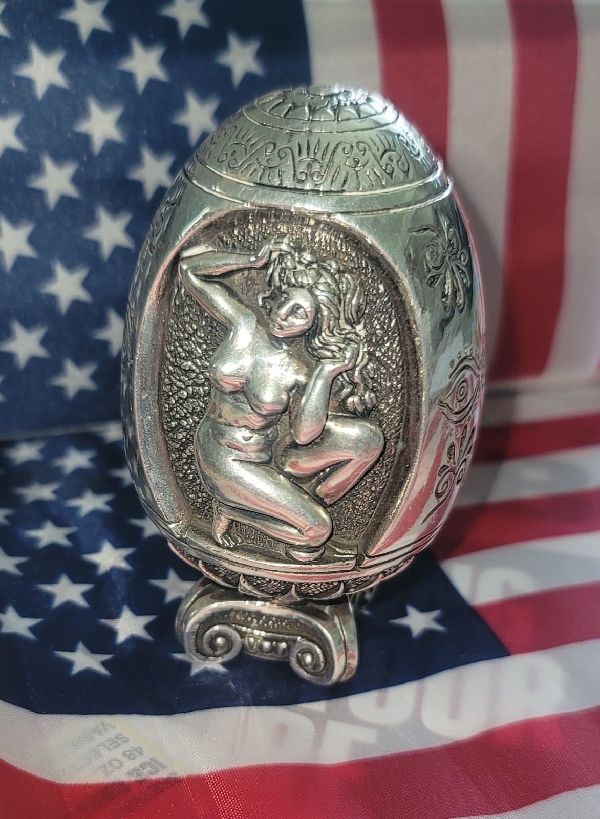 Vintage Silver Egg Made In Greece AG 995  270 Grams 9.52 Oz 3 3/4