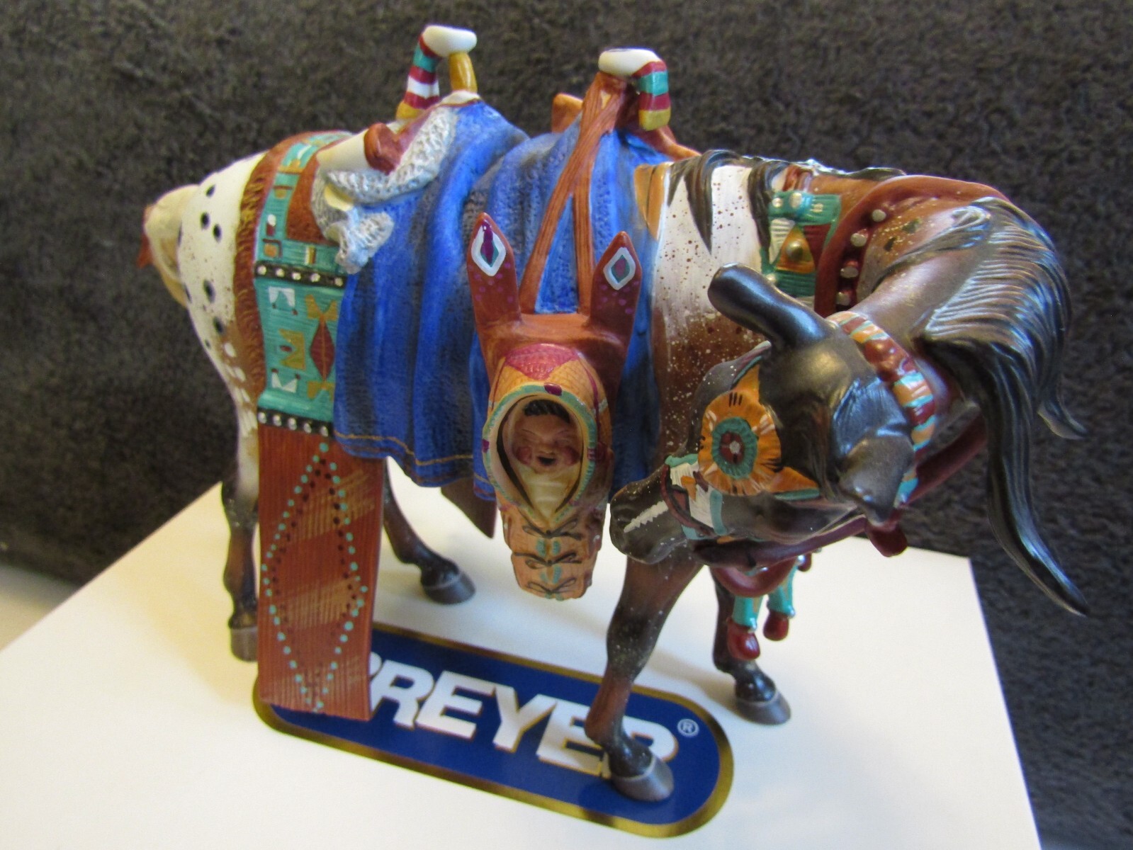 2010 Breyer Breyerfest SR Porcelain Dances with Wolves Horse Sculpture 90197 Box