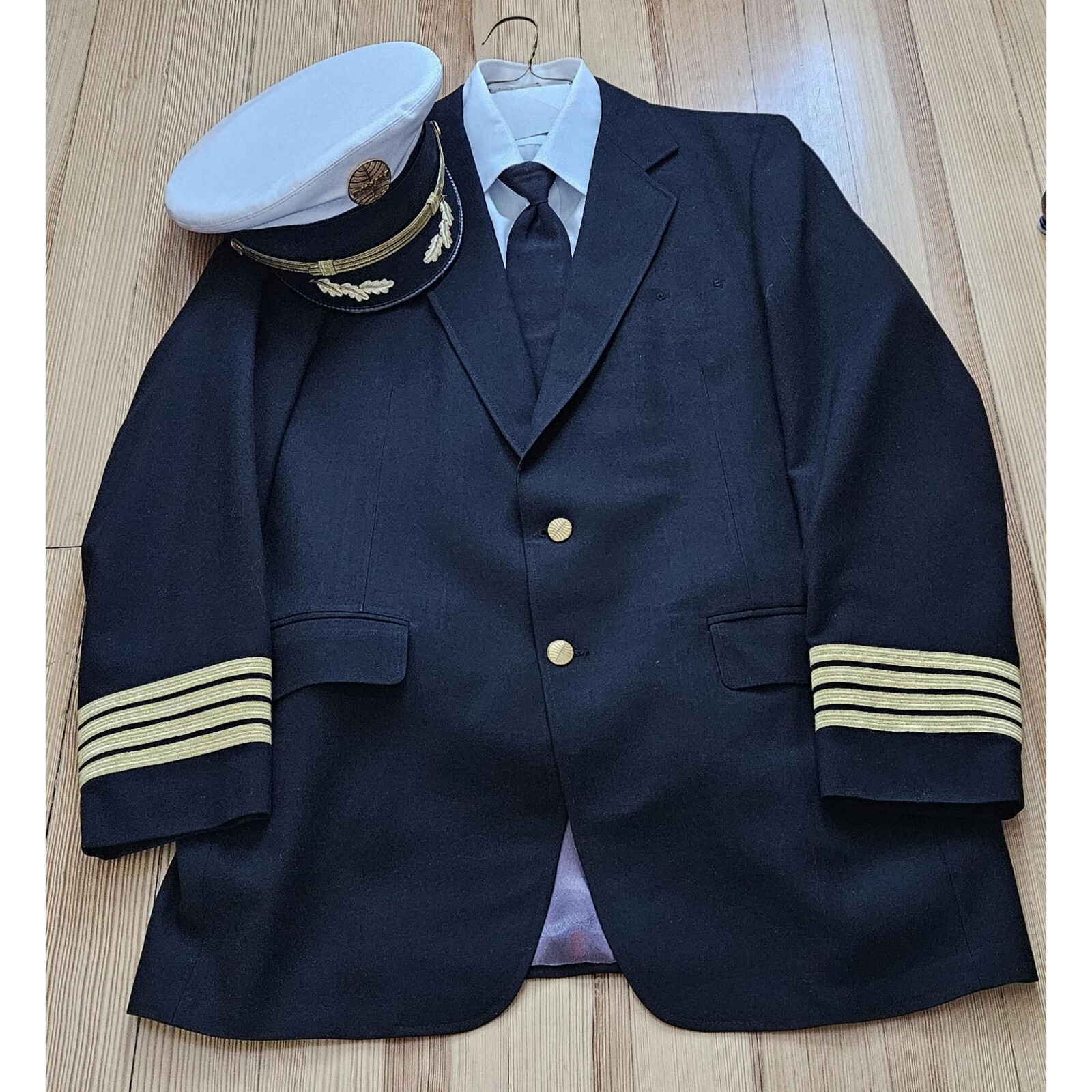 Pan Am Captain Men 1989 Pilot Ensemble Custom Uniform, Shirt, Tie, Hat w Emblem Pan Am Captain Men 1989 Pilot Ensemble Custom Uniform, Shirt, Tie, Hat w Emblem
