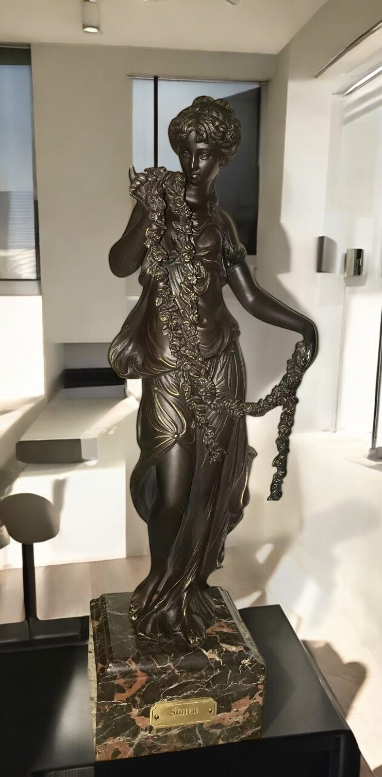 Bronze Figure Woman With Flowers by Soher, 768 Made in Spain Bronze Figure Woman With Flowers by Soher, 768 Made in Spain
