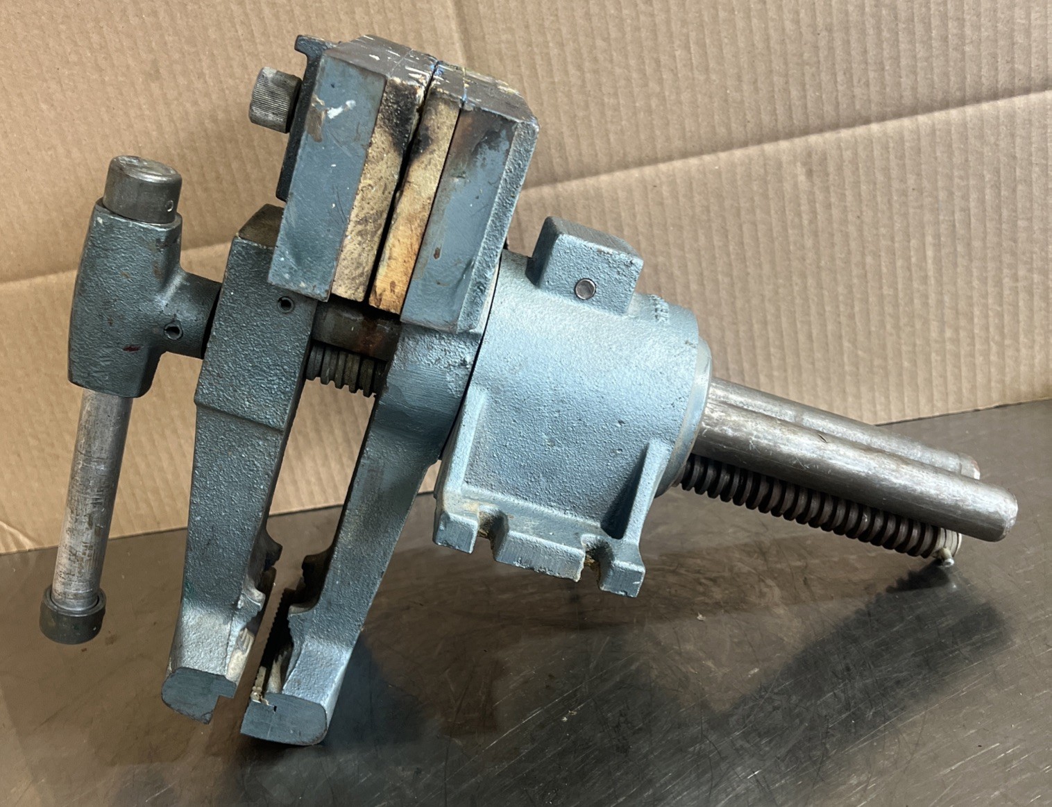 Very Rare-Hard To Find VINTAGE WILTON WOOD & METAL WORK ROTATING HEAD BENCH VISE