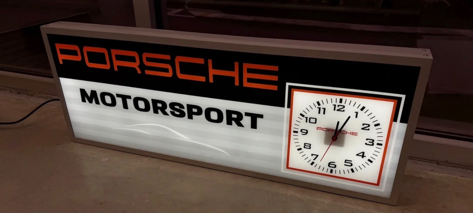 RARE 2000’s ILLUMINATED DEALER SIGN CLOCK GERMAN SHOWROOM GARAGE WORKSHOP