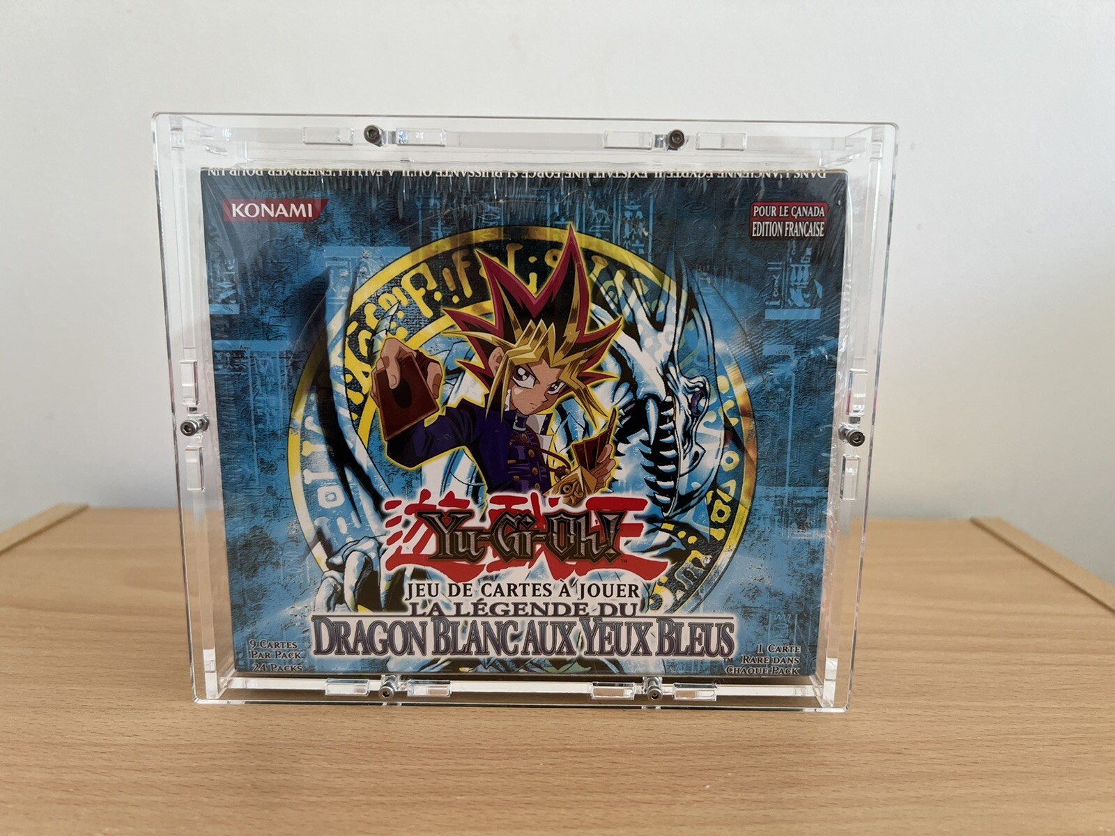 Yu-Gi-Oh Display The Legend of the White Dragon with Blue Eyes Sealed Yu-Gi-Oh Display The Legend of the White Dragon with Blue Eyes Sealed
