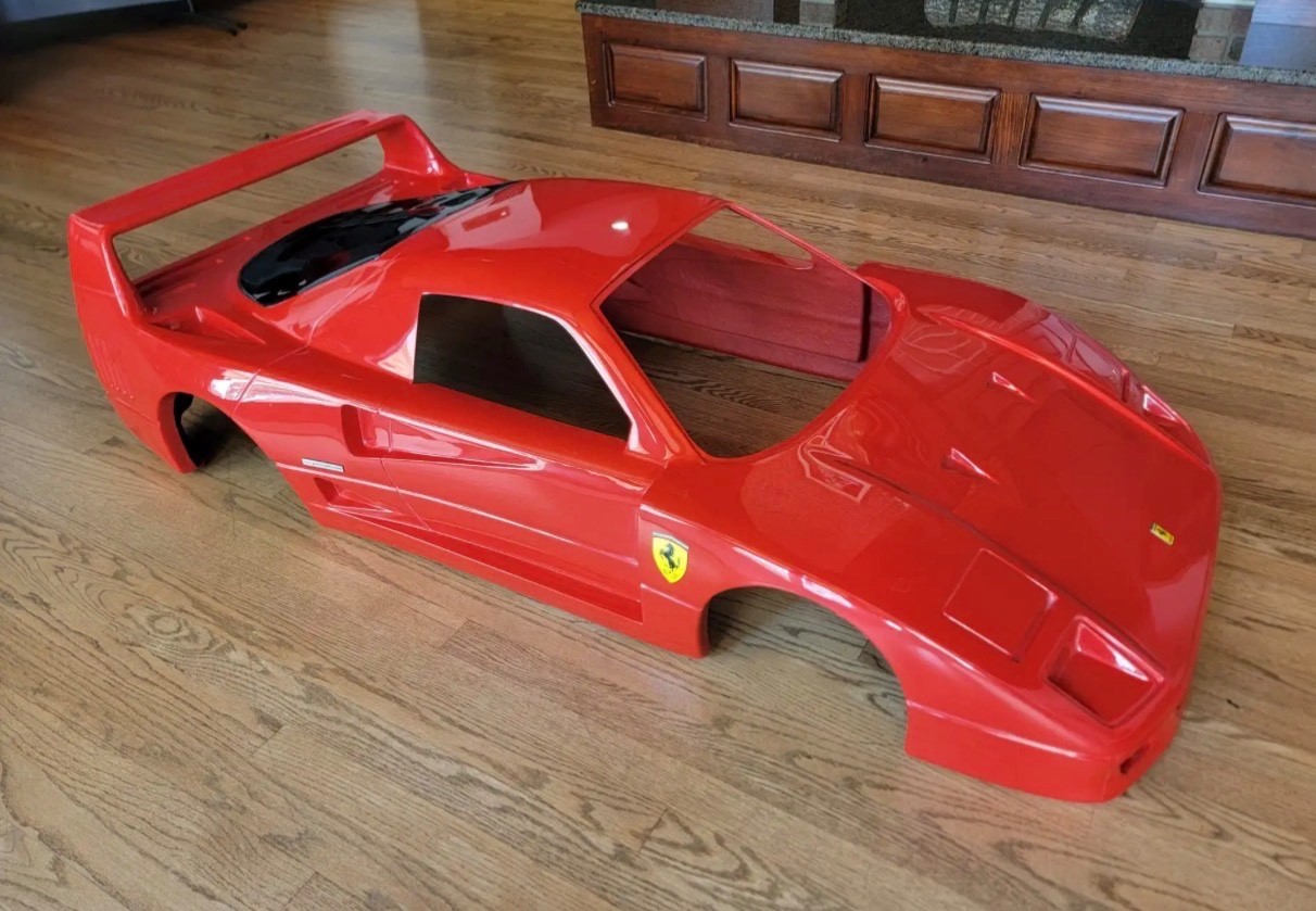 RARE 1980’s FERRARI F40 1:3 SCALE DEALER DISPLAY MODEL BY PININFARINA