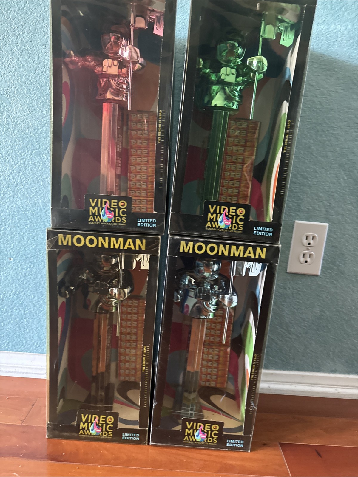 4 Rare MTV Moonman Giant Pez 12” Tall Bronze Pink Blue Green VMA Limited Edition 4 Rare MTV Moonman Giant Pez 12” Tall Bronze Pink Blue Green VMA Limited Edition