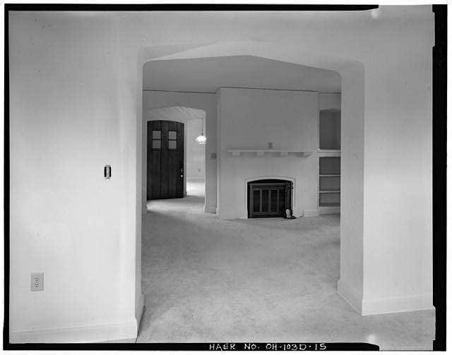 Photo:Pearson Rd Building 516-732 Interior Living Room First Floor 1930s Photo:Pearson Rd Building 516-732 Interior Living Room First Floor 1930s