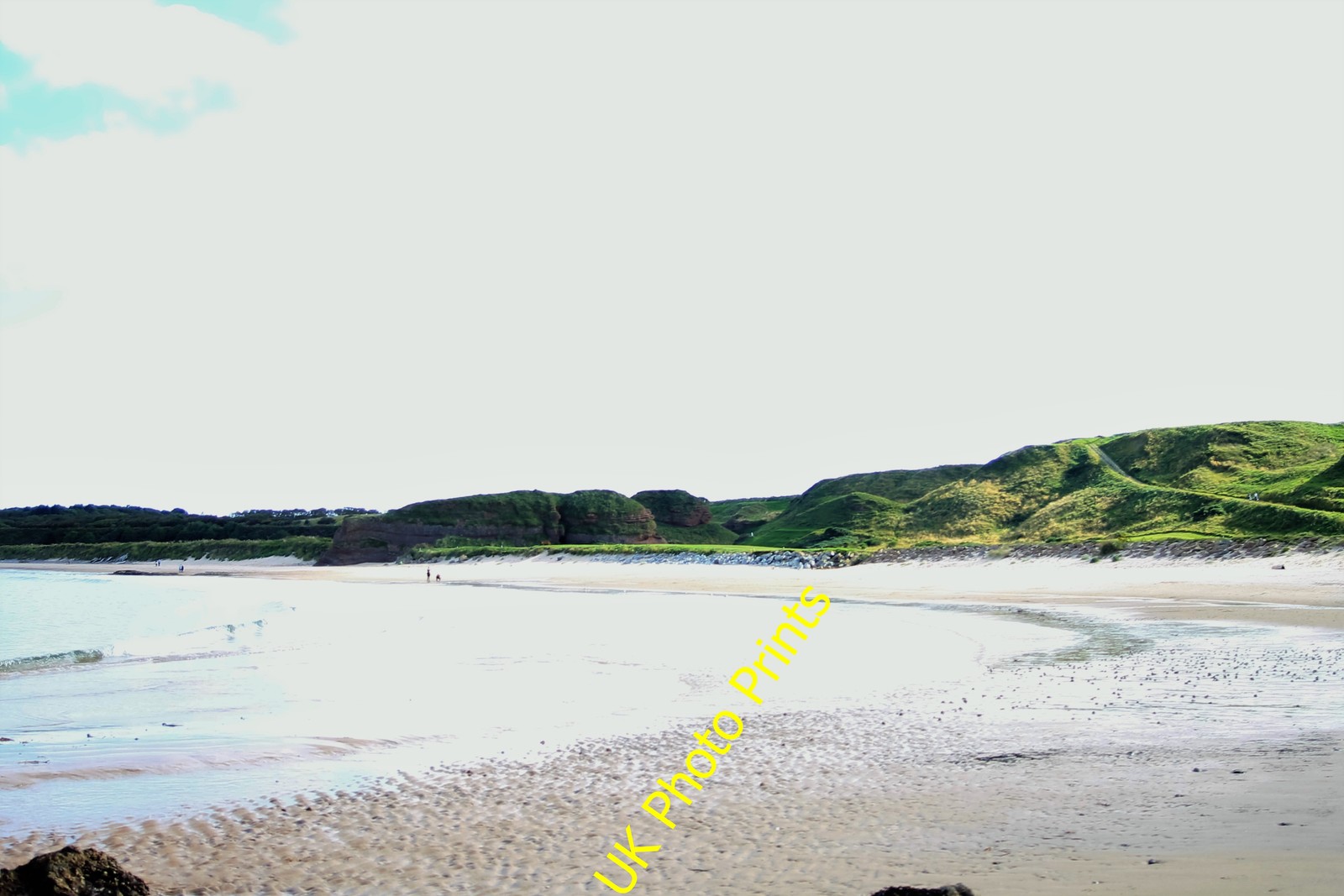 Photo 6x4 Black Foot Portknockie An outcrop on Cullen Sands with the Link c2016