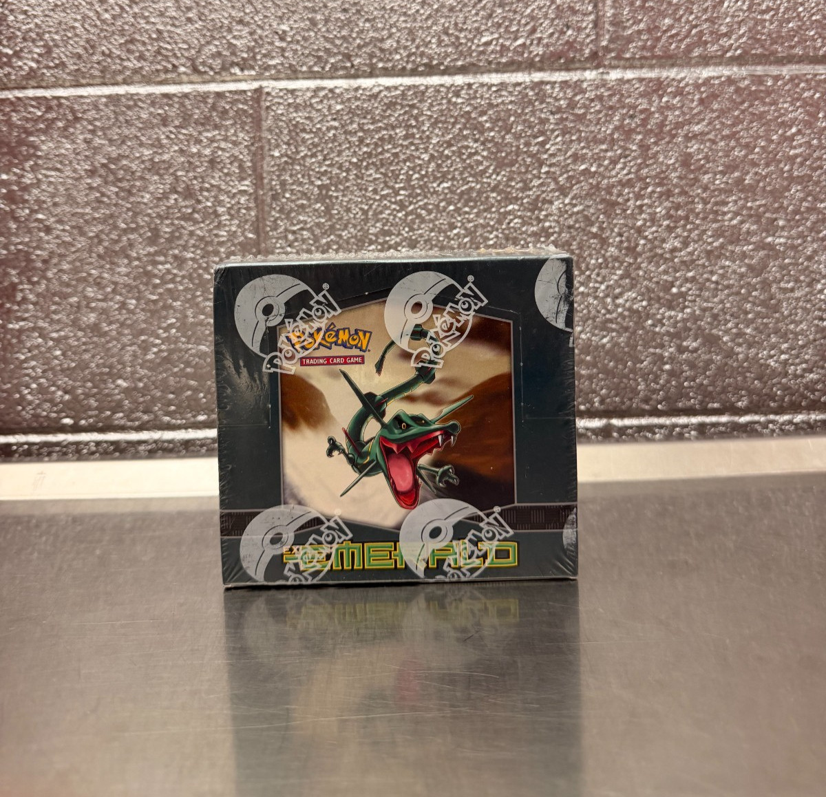 Pokemon - EX Emerald - English Booster Box | Sealed Vintage EX Era Pokemon - EX Emerald - English Booster Box | Sealed Vintage EX Era