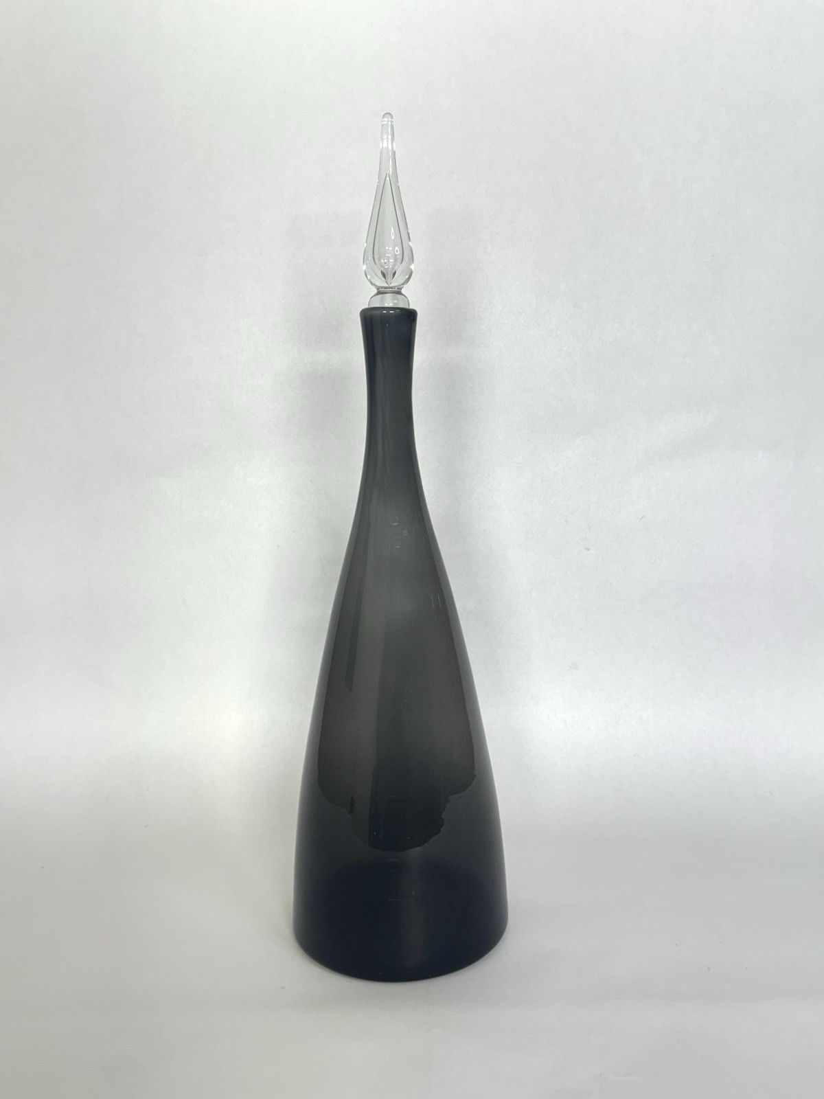 Vintage Blenko Charcoal 920 L Glass Decanter – Winslow Anderson - w/ Stopper Vintage Blenko Charcoal 920 L Glass Decanter – Winslow Anderson - w/ Stopper
