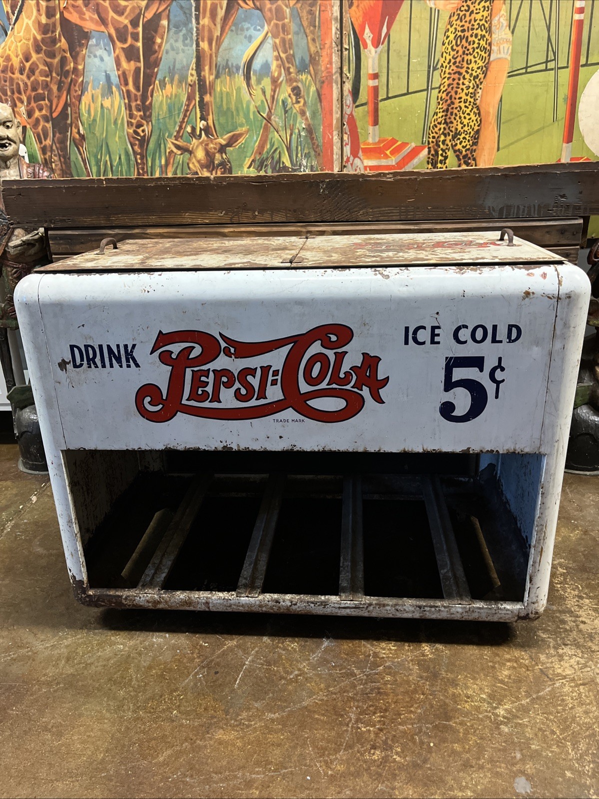 VINTAGE C. 1940 DRINK PEPSI COLA ICE CHEST COOLER SIGN COCA COLA 7UP DR PEPPER VINTAGE C. 1940 DRINK PEPSI COLA ICE CHEST COOLER SIGN COCA COLA 7UP DR PEPPER