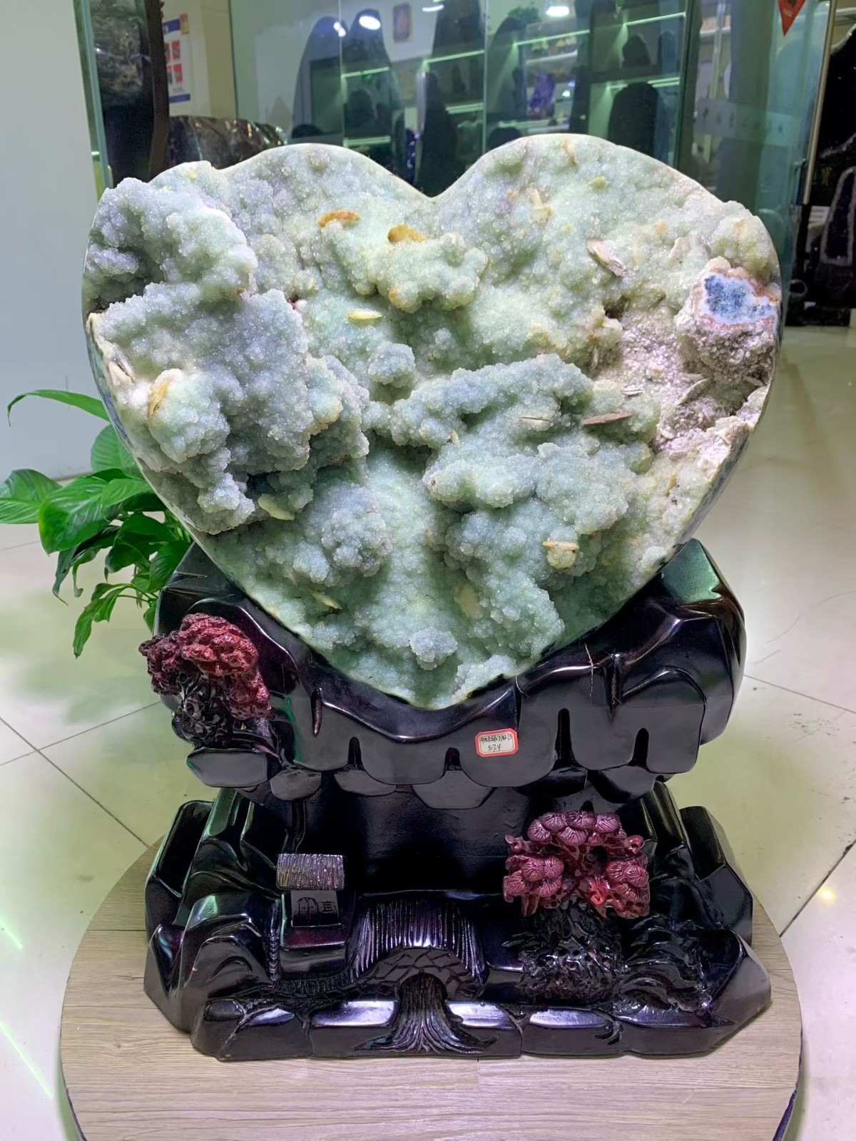 126.3LB TOP Natural Green gummy candy quartz love crystal Hand-carved Ornament 126.3LB TOP Natural Green gummy candy quartz love crystal Hand-carved Ornament