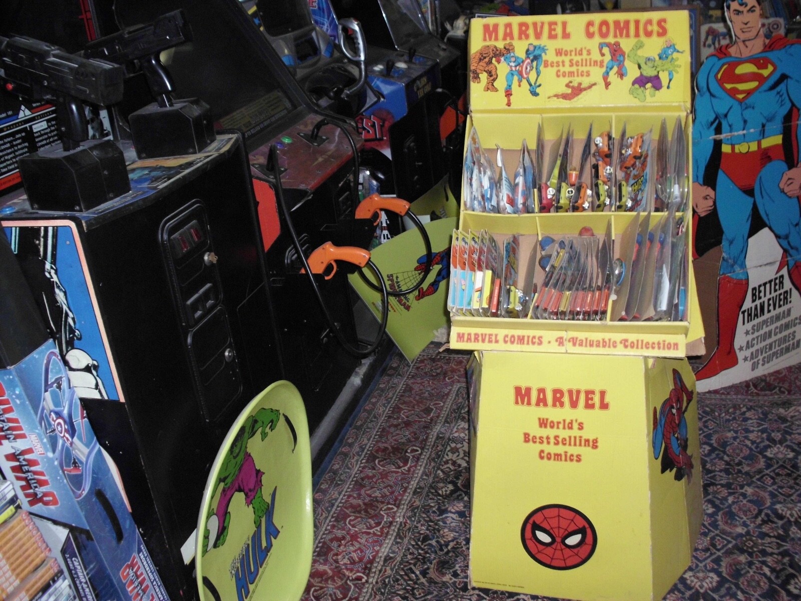 VINTAGE MARVEL RARE COMIC STORE DISPLAY 4.5FT.X2FT. ONE-OF-A-KIND COMPLETE 1976 VINTAGE MARVEL RARE COMIC STORE DISPLAY 4.5FT.X2FT. ONE-OF-A-KIND COMPLETE 1976