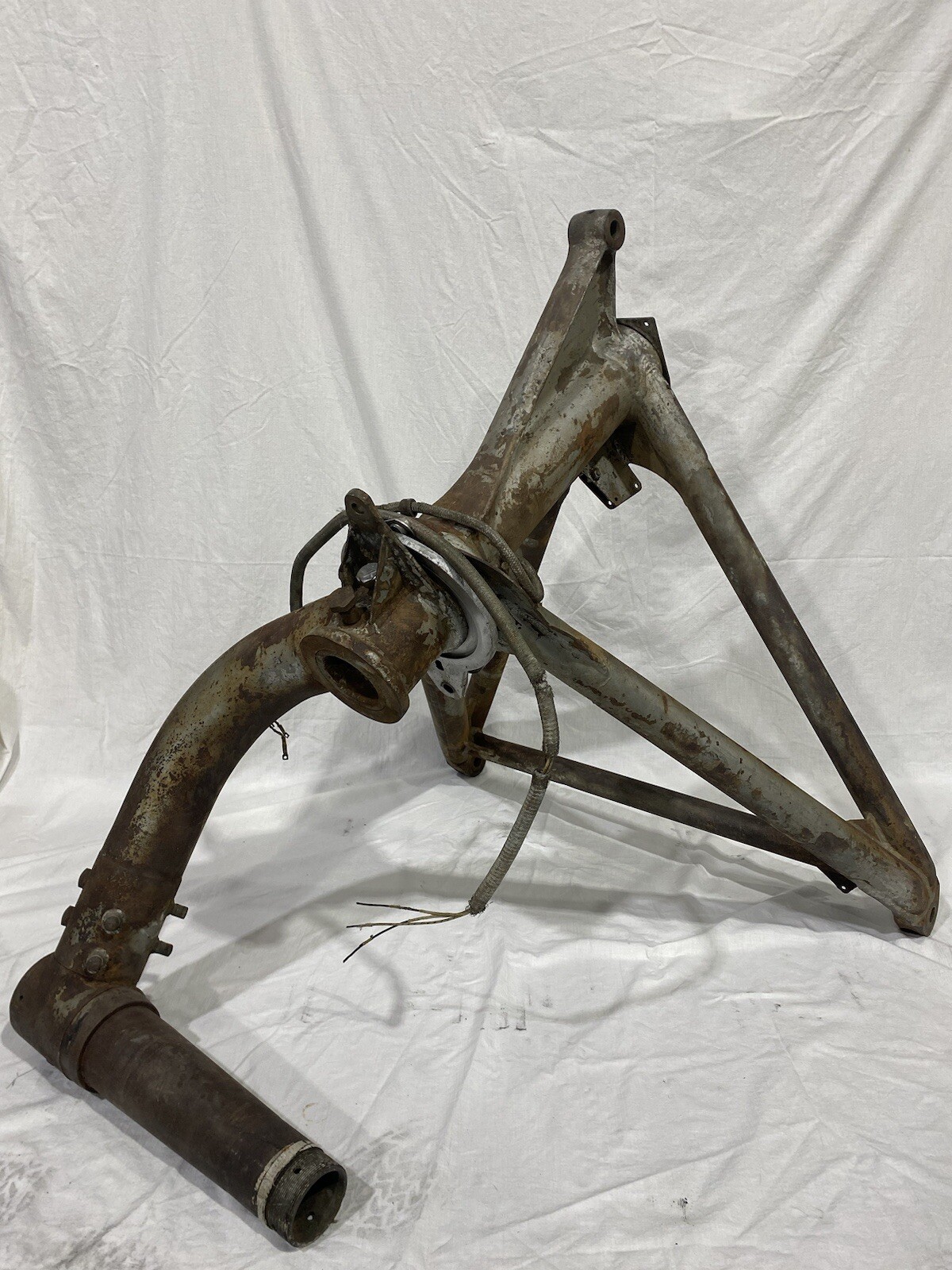 B-17 Tailwheel Landing Gear Original Boeing Vintage WW2 Collectables And Surplus B-17 Tailwheel Landing Gear Original Boeing Vintage WW2 Collectables And Surplus