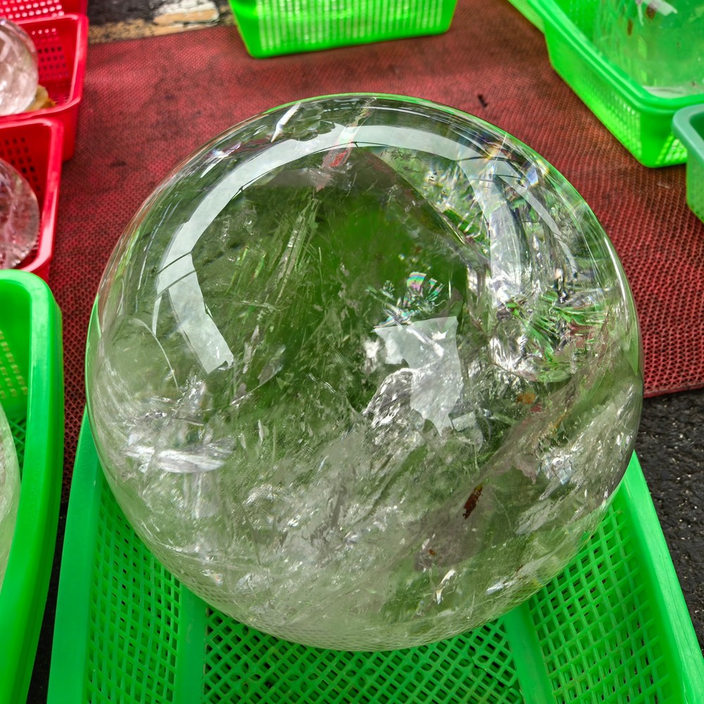 112LB Top Natural clear Quartz Sphere Energy Rainbow Crystal Ball Heal 32cm 112LB Top Natural clear Quartz Sphere Energy Rainbow Crystal Ball Heal 32cm