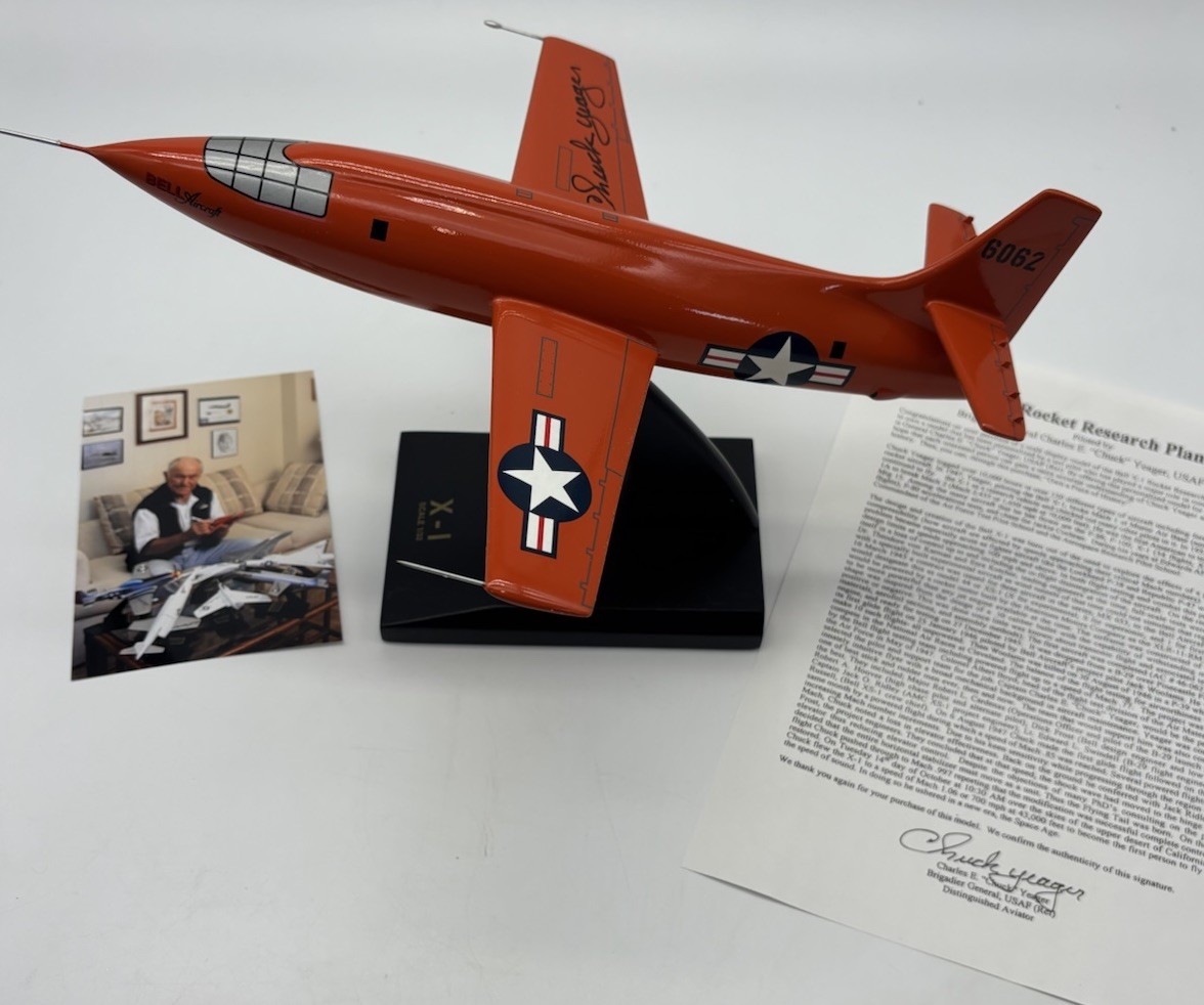 Chuck Yeager Signed Bell X-1 Glamorous Glennis Danbury Mint COA Photo Box